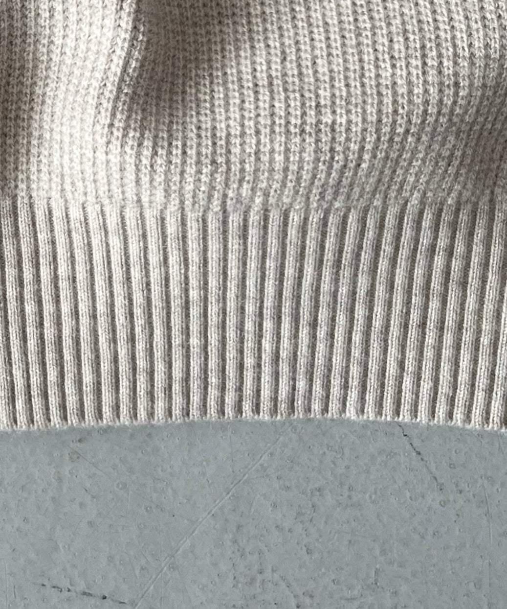 crepuscule V neck p/o "BEIGE"