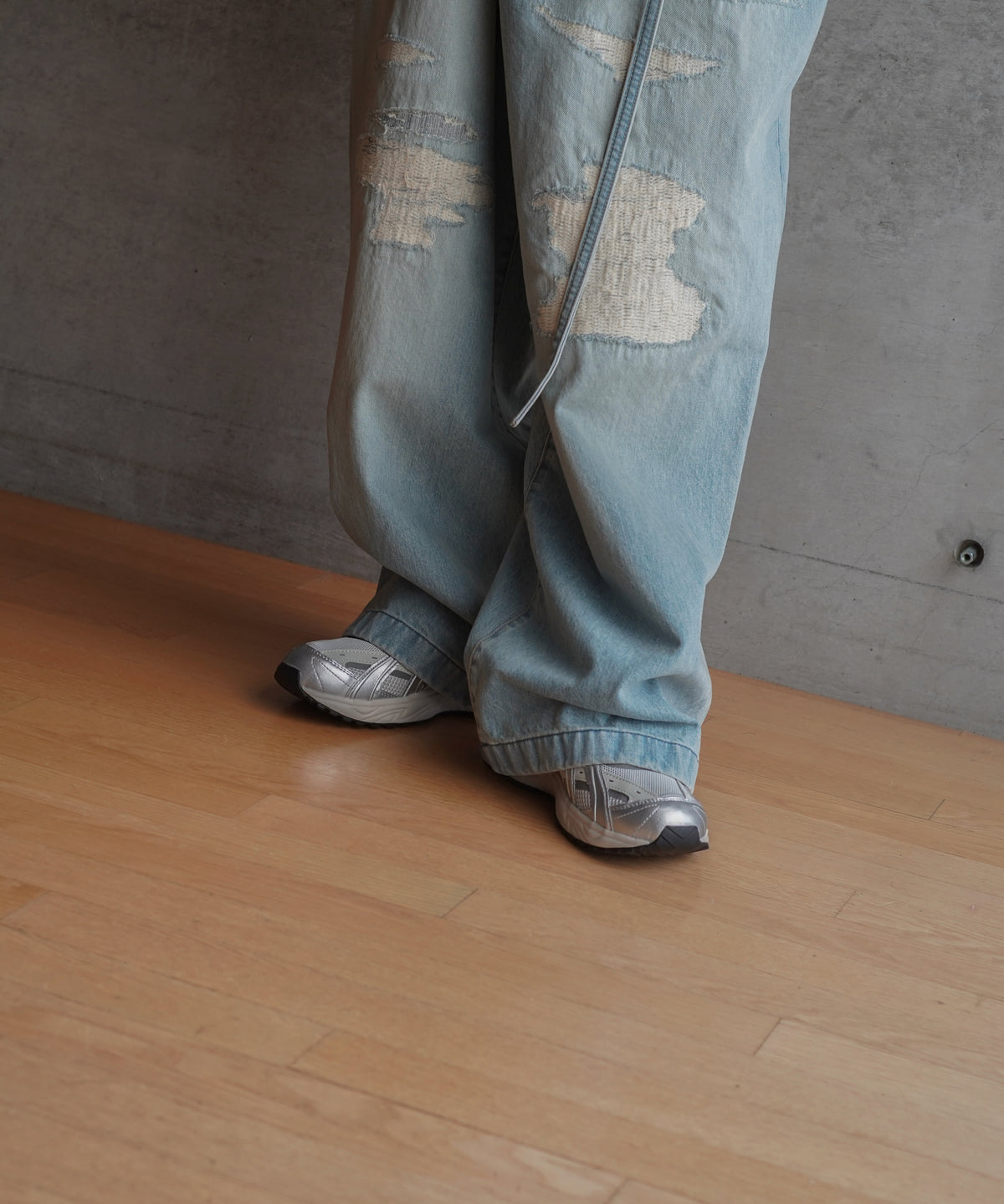 NEONSIGN Wave denim - destroyed "INDIGO USED"