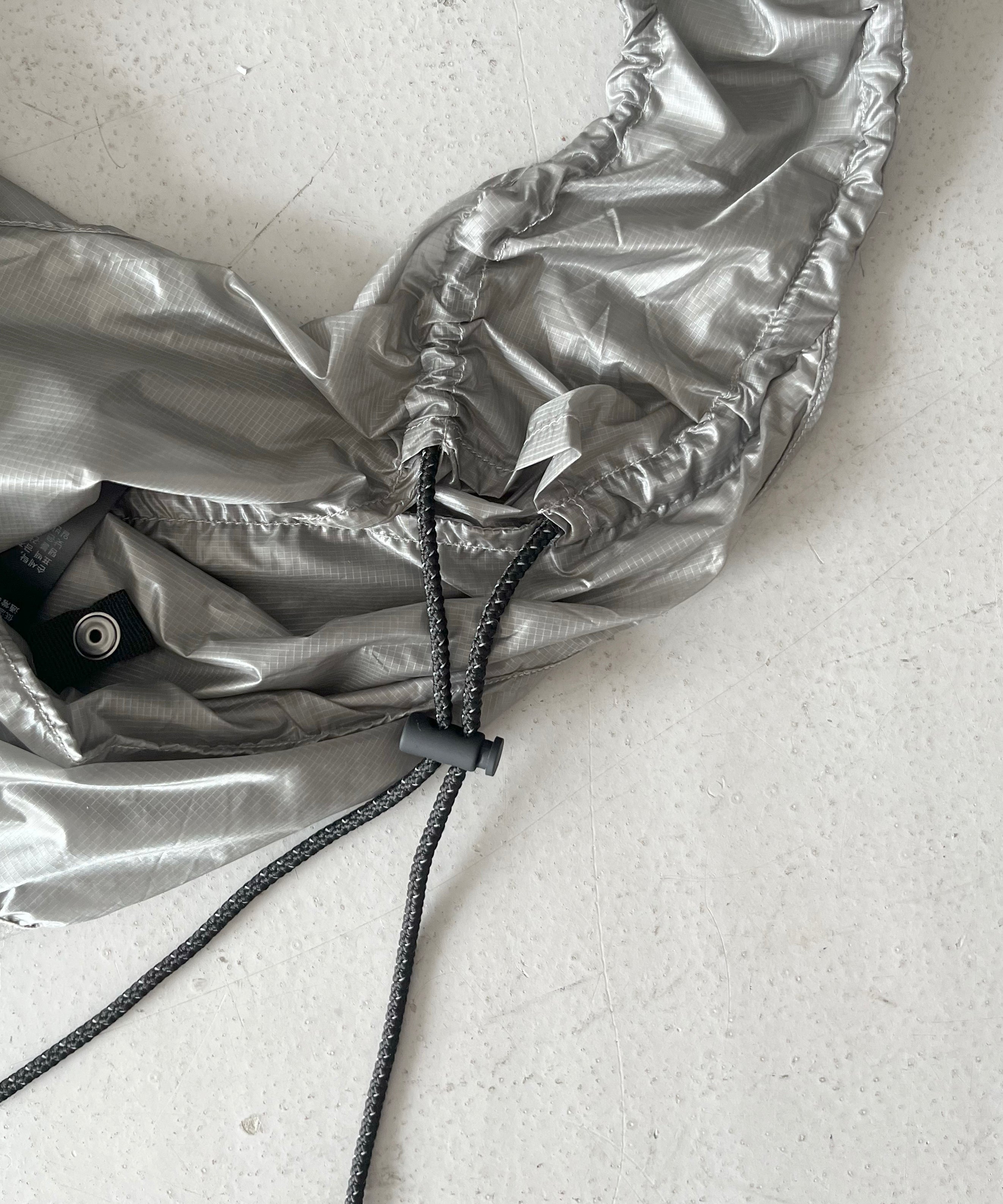 ROA Laki packable knot bag "SILVER"