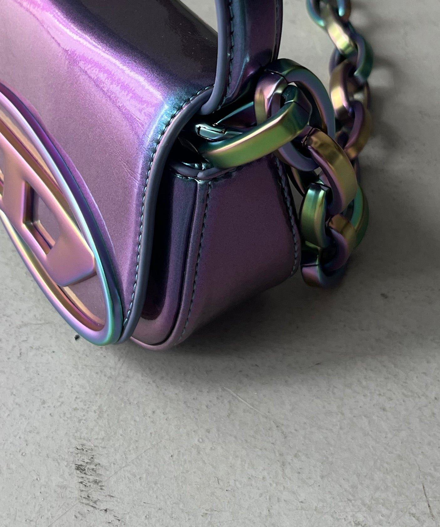 DIESEL 1dr xs - iconic iridescent minibag "T6287"