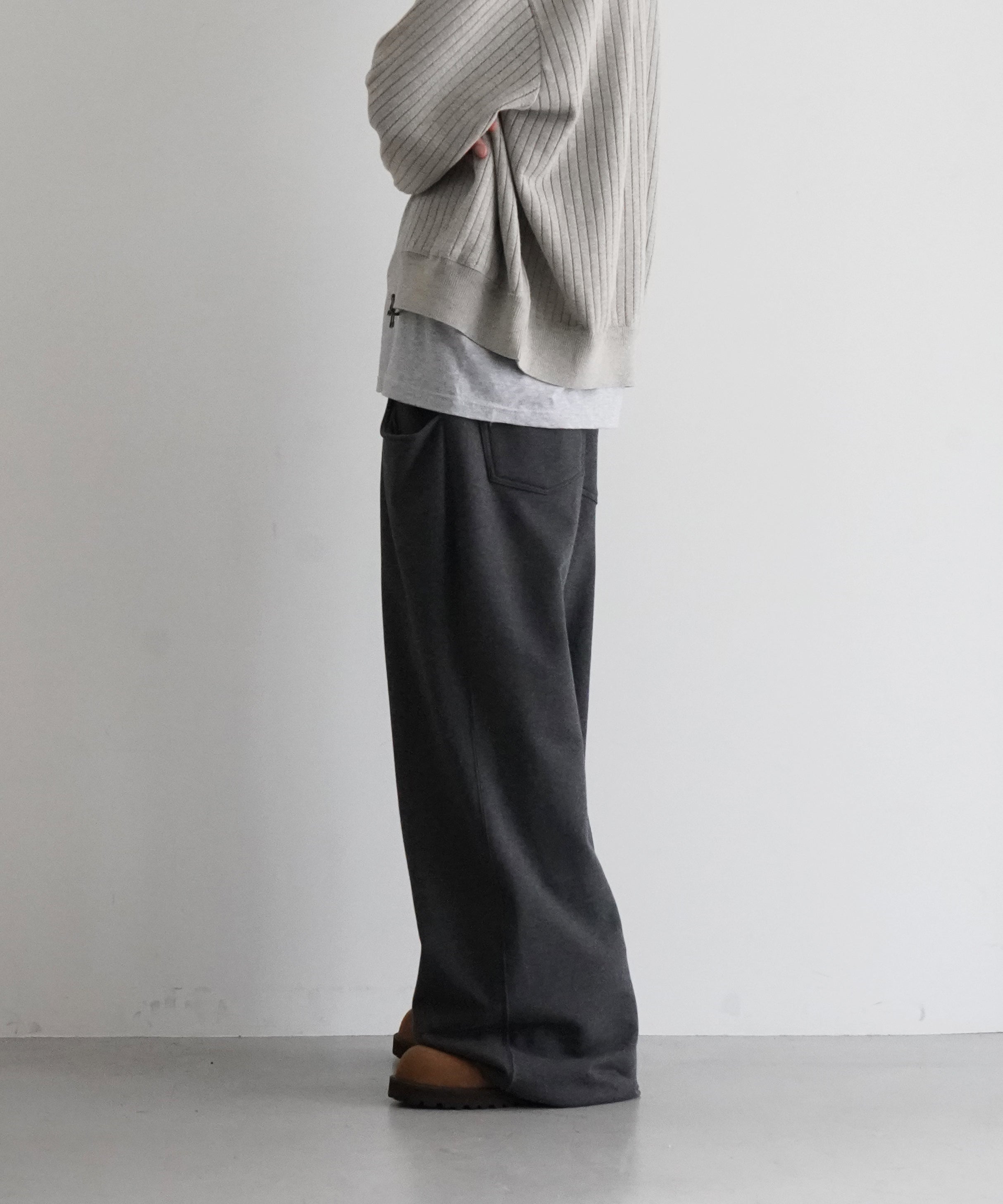 【EXCLUSIVE】NEONSIGN Blind tuck sweat pants "TOP BLACK"