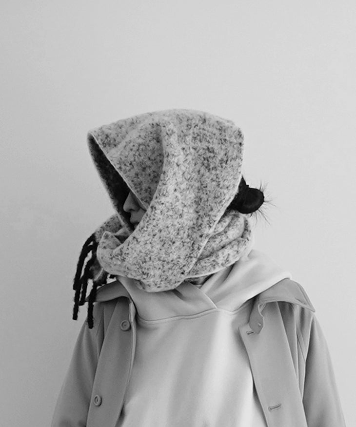 The Inoue Brothers Two colour woolly scarf "BLACK/WHITE"