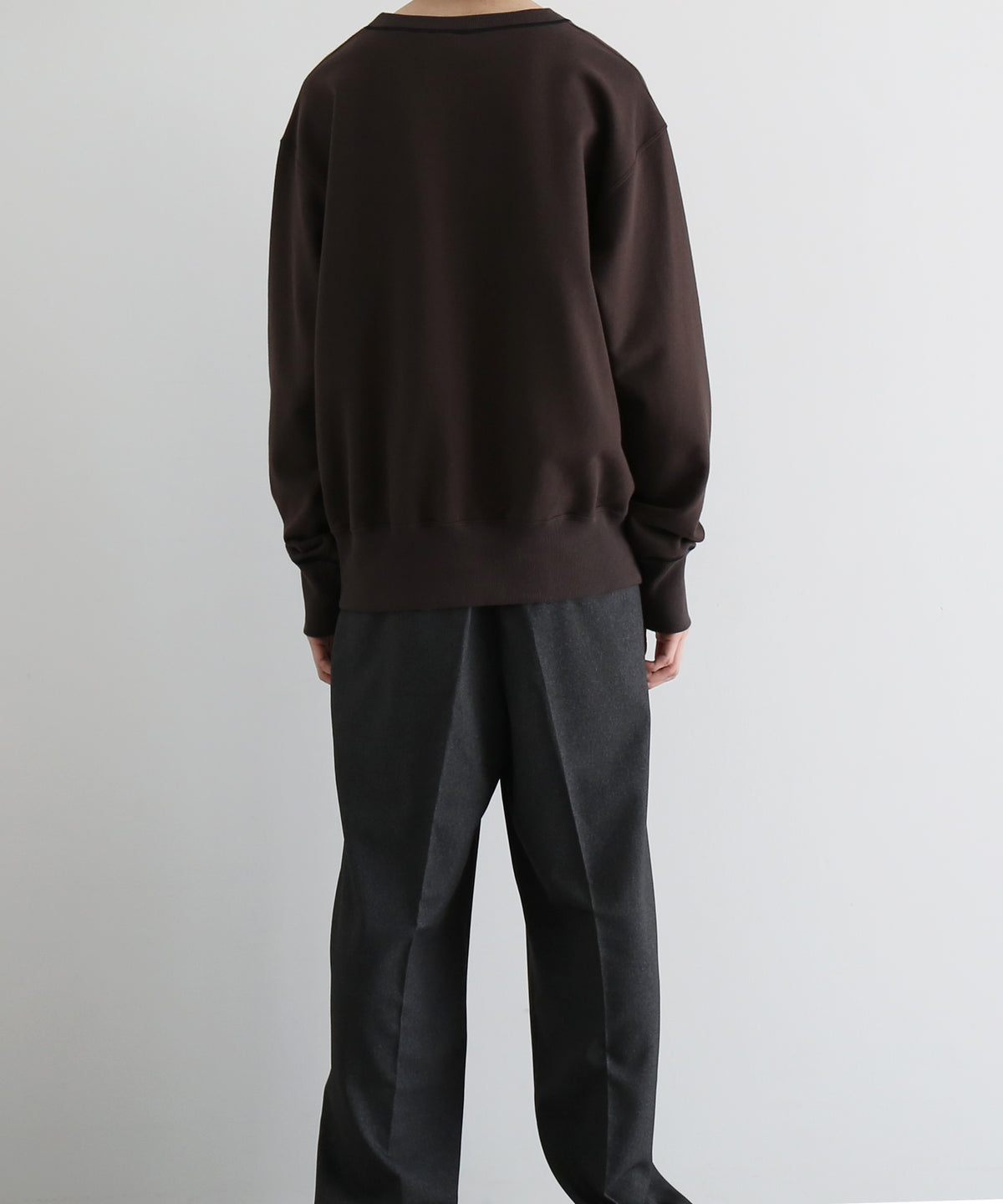 OLD FOLK HOUSE Plain sweatshirt "DARK BROWN"