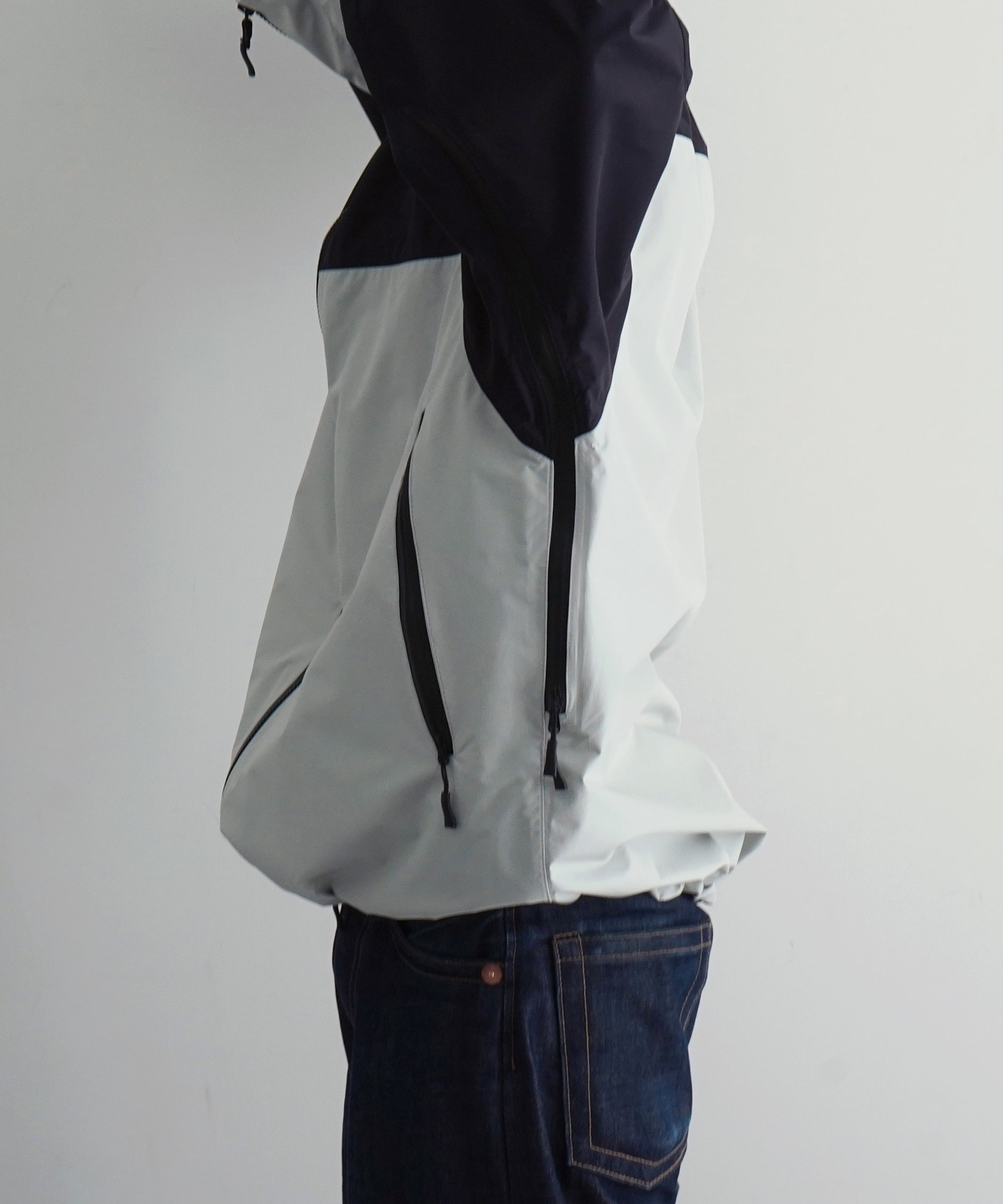 PHINGERIN Cumalice shell jacket resmildiv "A:LIGHT GRAY × BLACK"