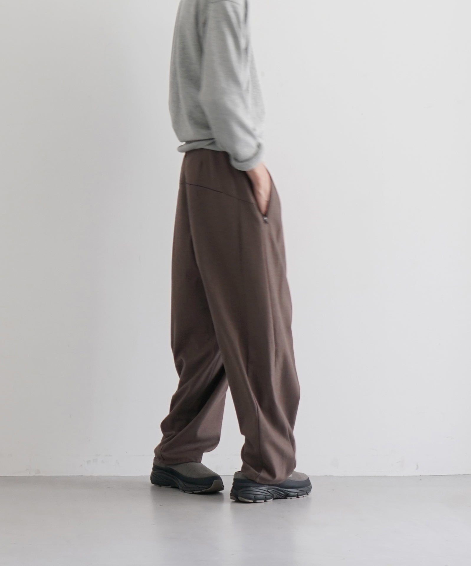 SAN SAN GEAR Wide pants "BROWN"