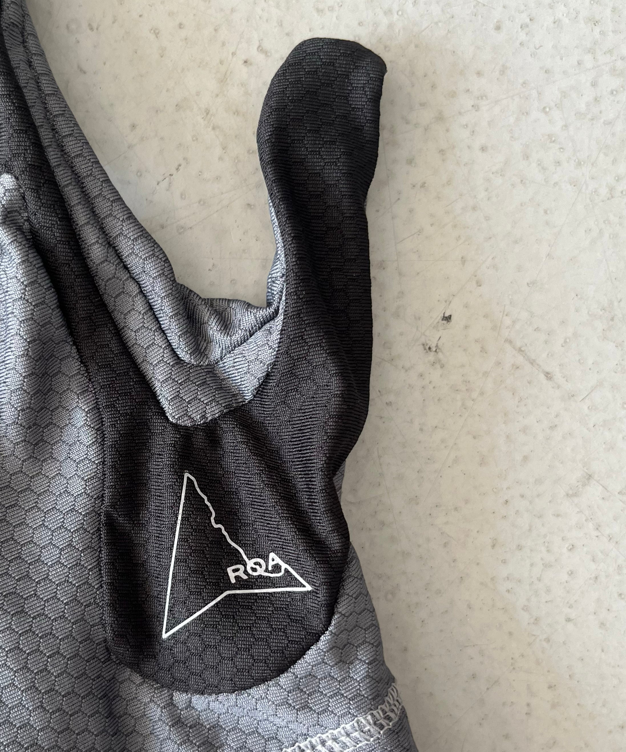 ROA Andie base layer gloves "GREY BLACK"