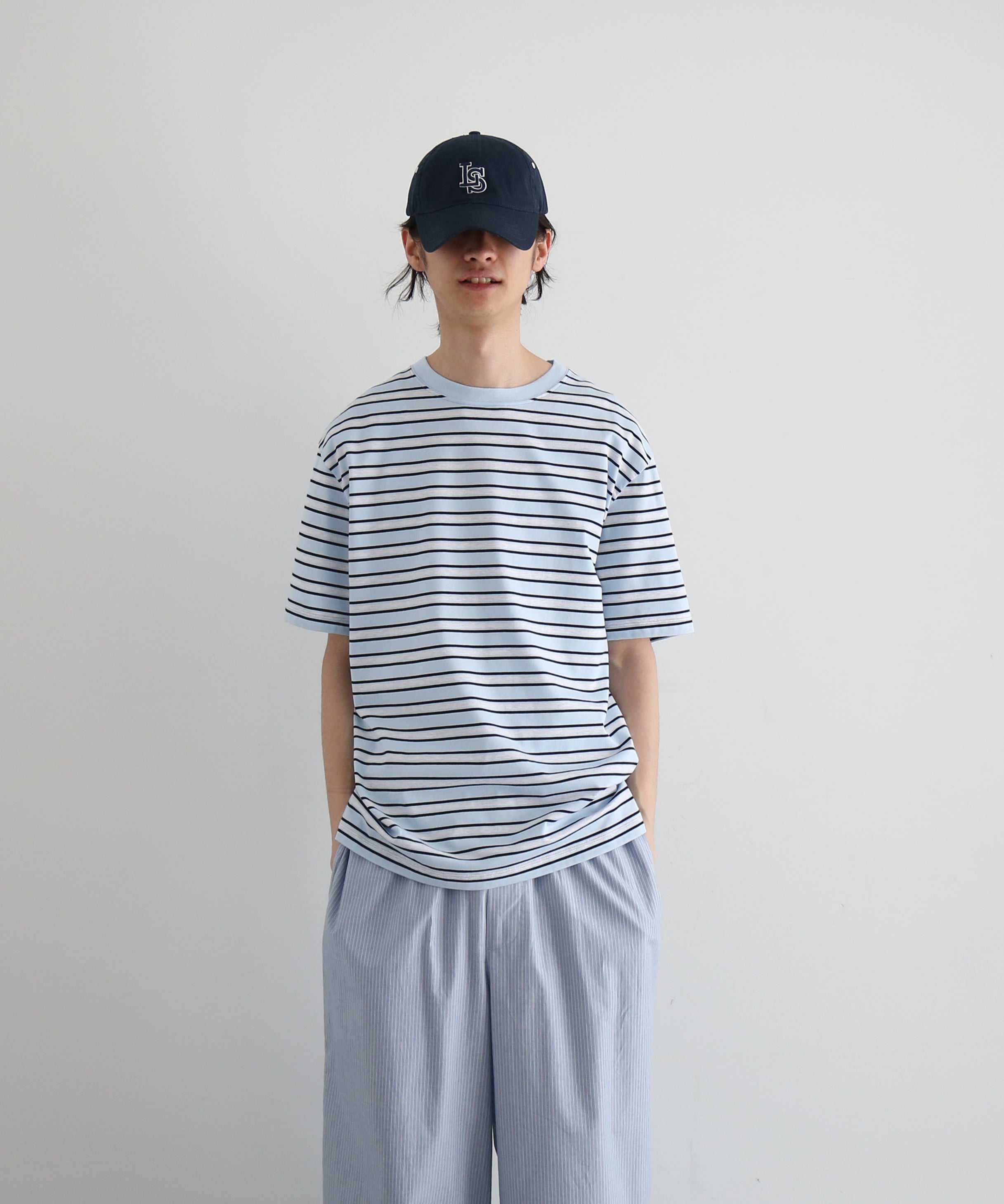 KAIKO C neck border t-shirts "FIGURE"