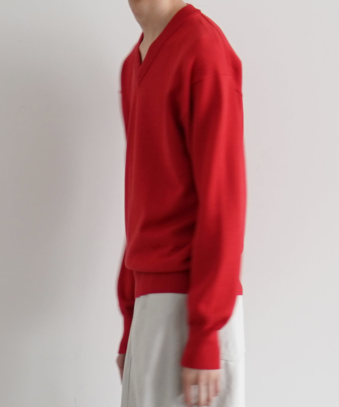 KAIKO V neck sweater "RED"