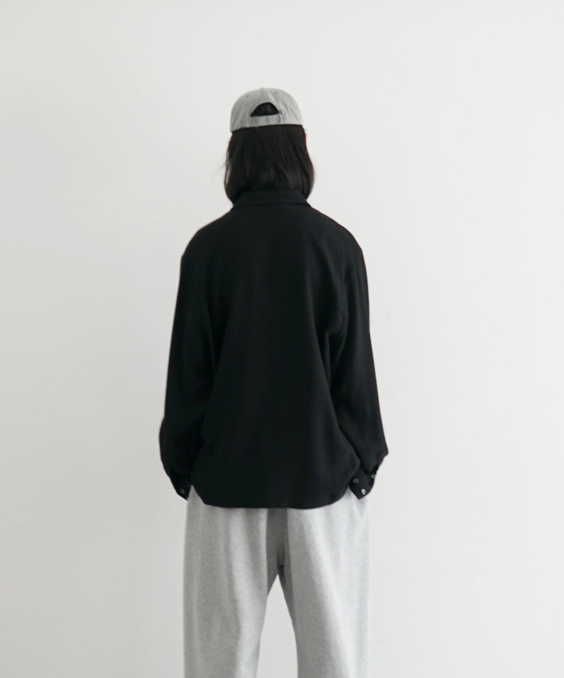 sefr Sense shirt "BLACK CREPE"