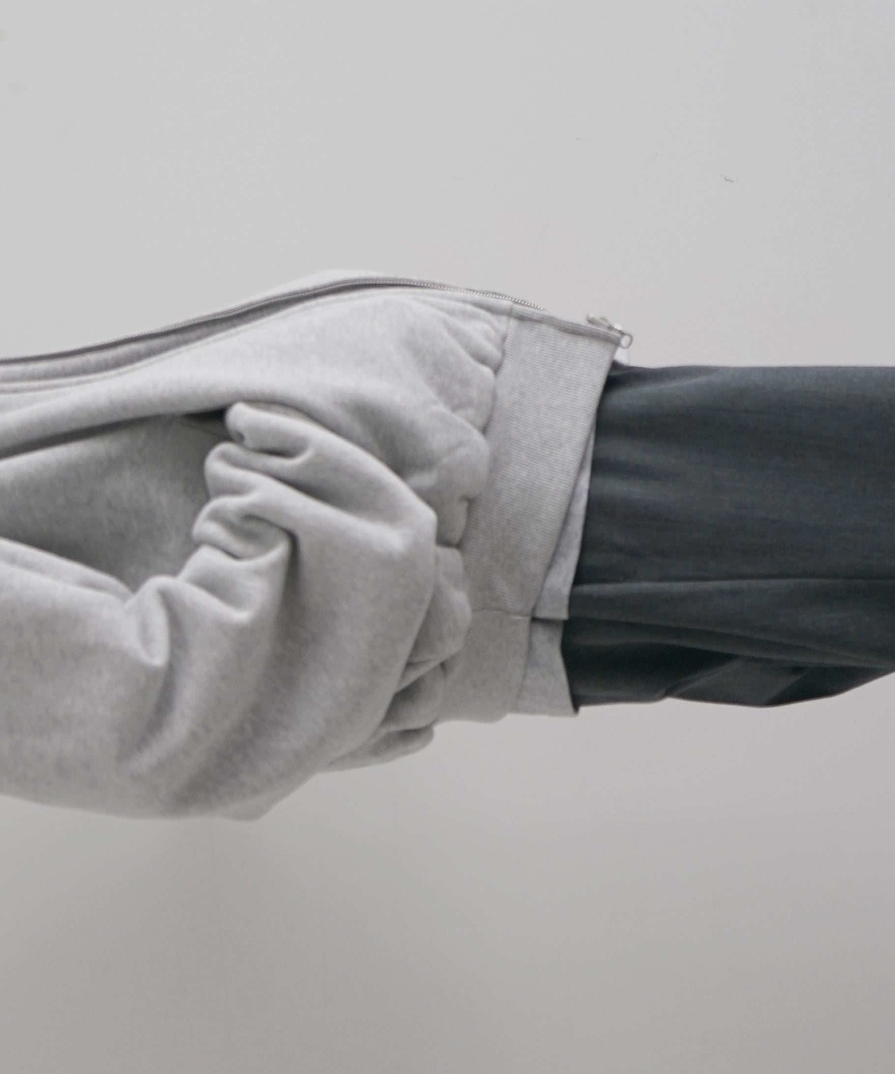 ENTIRE STUDIOS Thermal hood "SILVER"