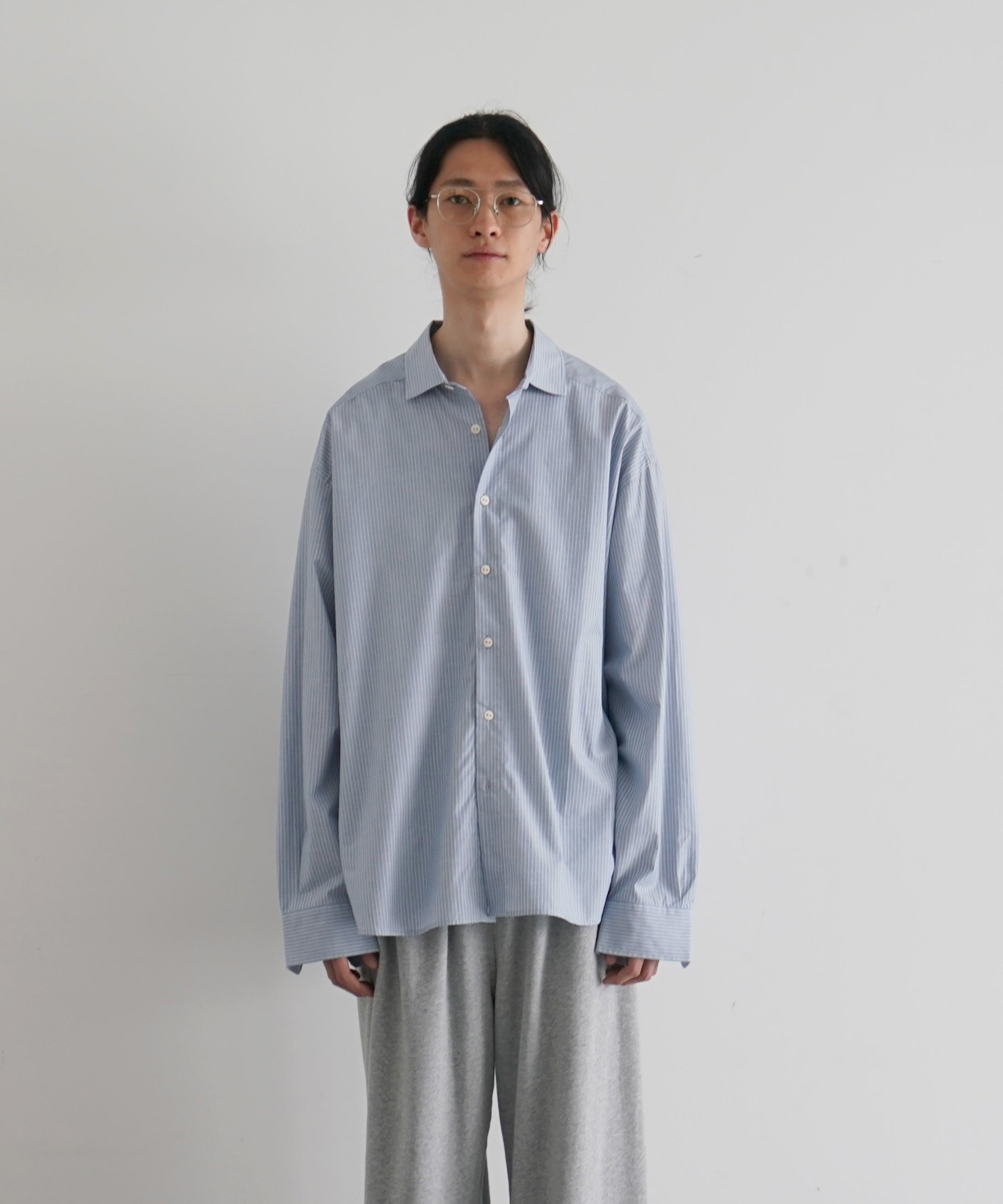 Baserange Claude shirt "BLUE STRIPE"
