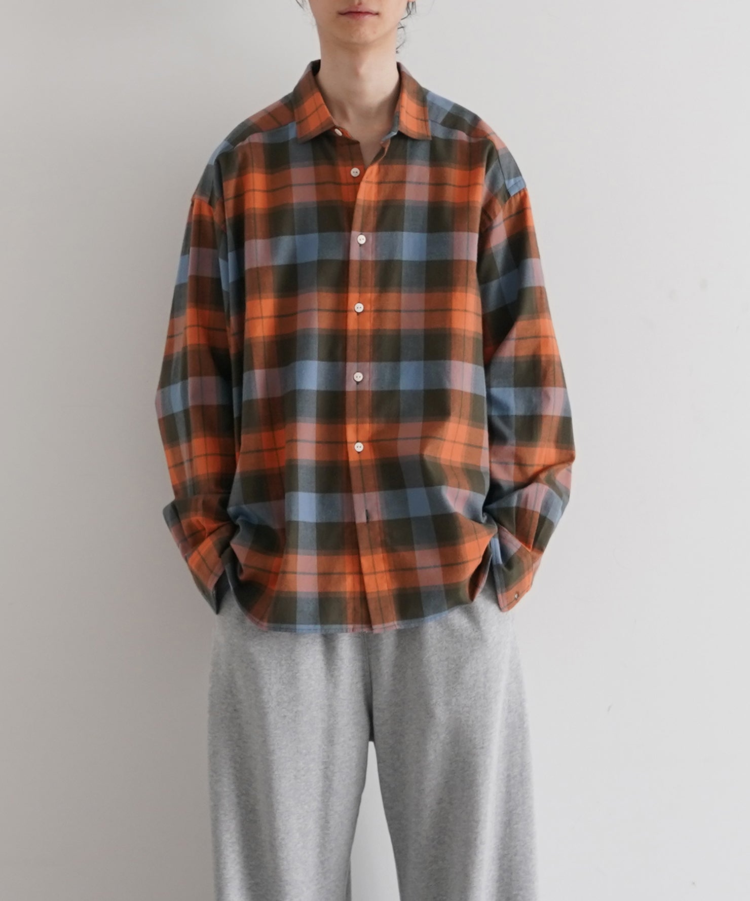 Baserange Claude shirt "BLUE STRIPE"