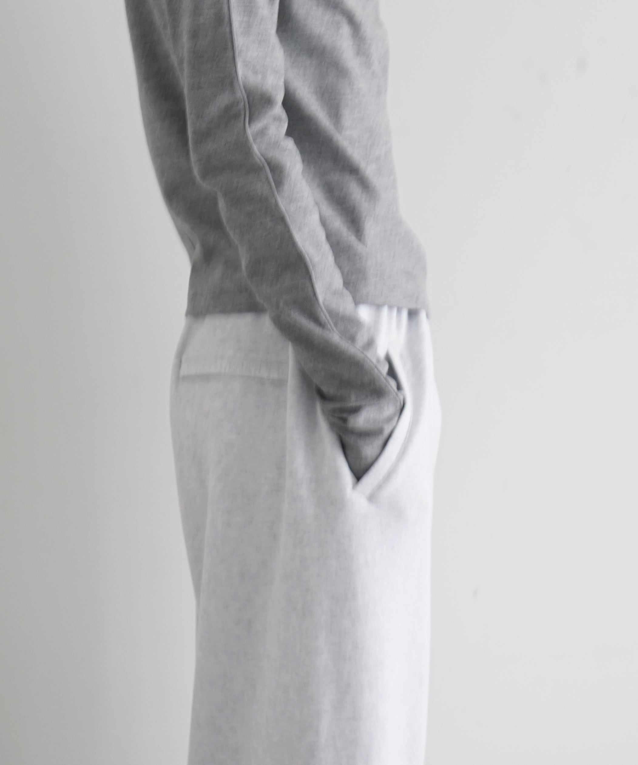 ENTIRE STUDIOS Apex wool top "DUST GREY"