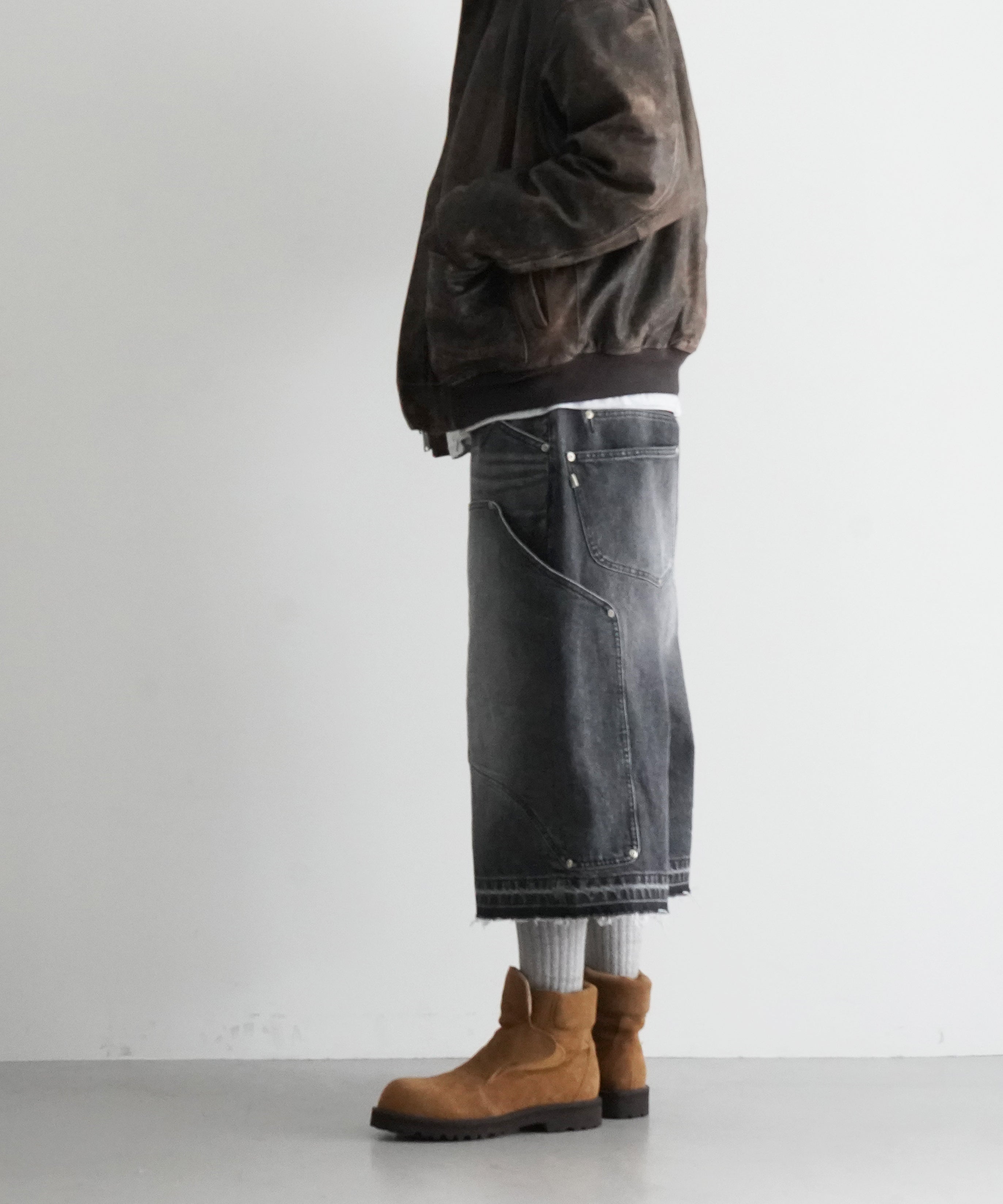 FAKE AS FLOWERS Newcommune aged baggy denim shorts "BLACK"
