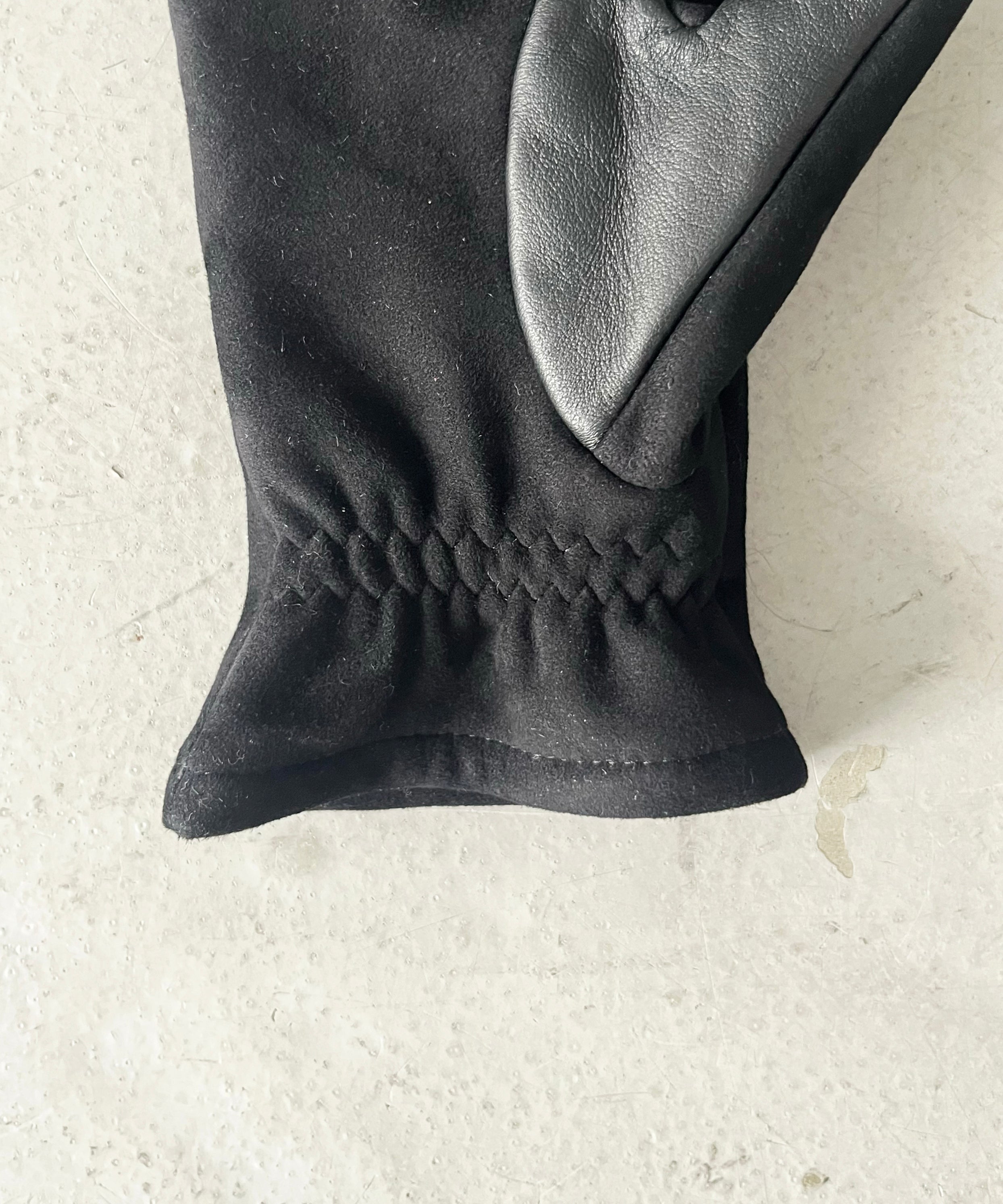 KAIKO Buff glove suede "BLACK"