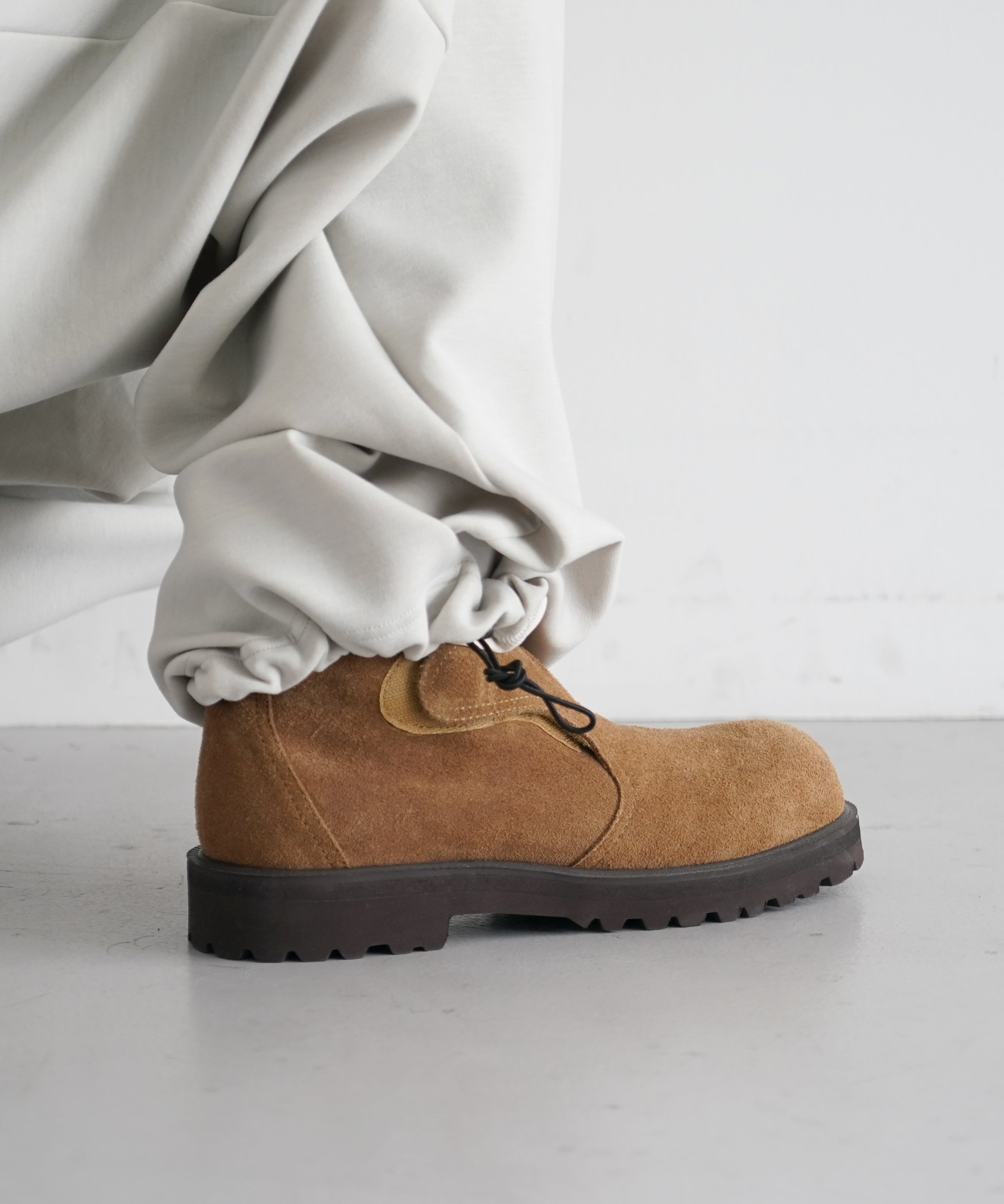 【EXCLUSIVE】NEONSIGN Wide tech slacks "TOP GRAY"