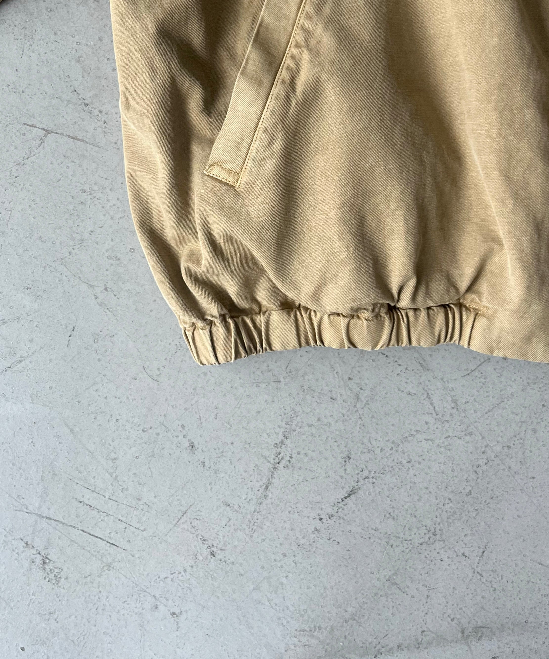 AURALEE Product dyed finx gabardine swing top "DYED BEIGE"