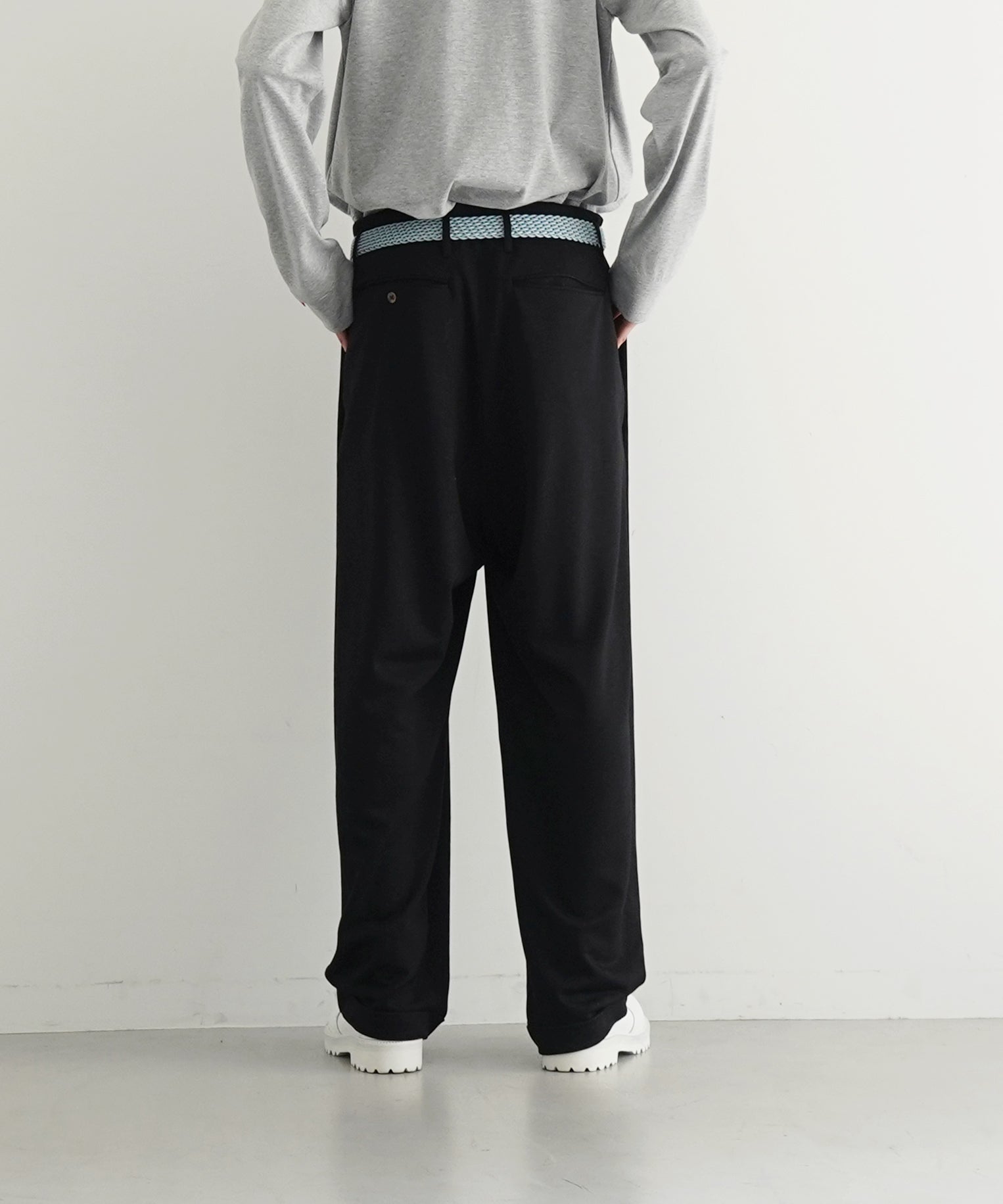 saby Two tuck trouser - recycled fiber jersey fab - "BLACK"