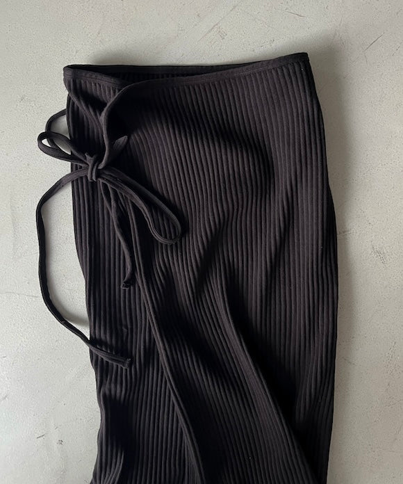 Baserange Brig skirt "BLACK"