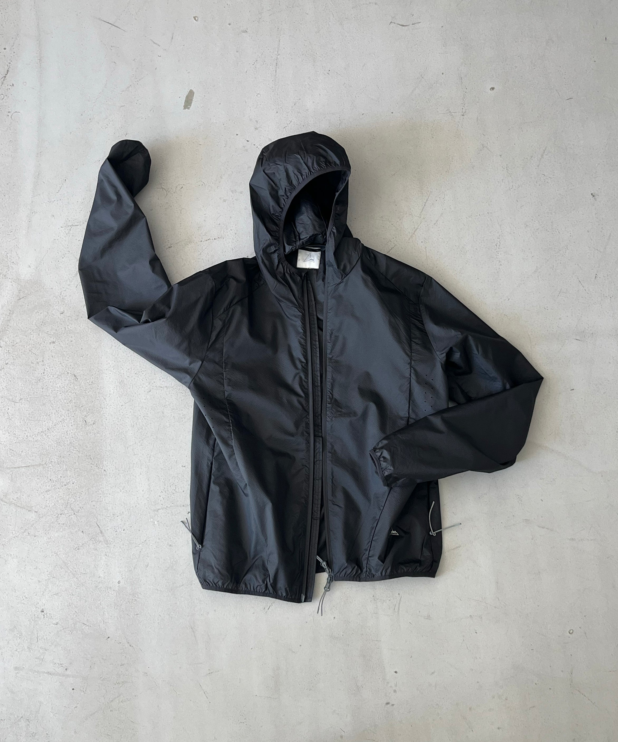 ROA Hue packable wind jacket "DARK RED"
