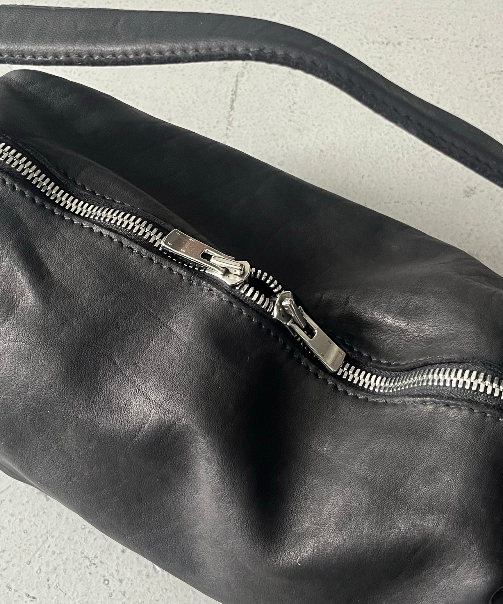 GUIDI Small handle bag "BLACK"