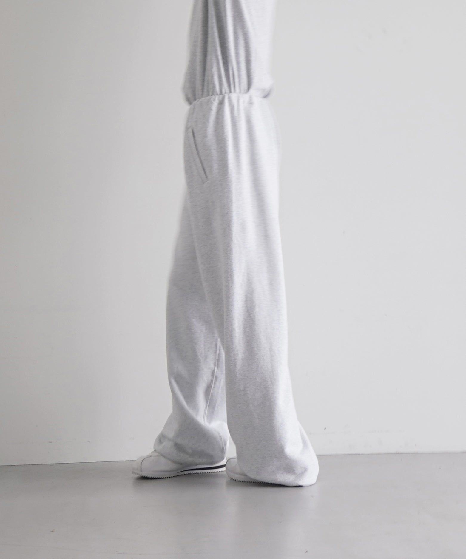 KAIKO Cloud 下 "ASH GRAY"