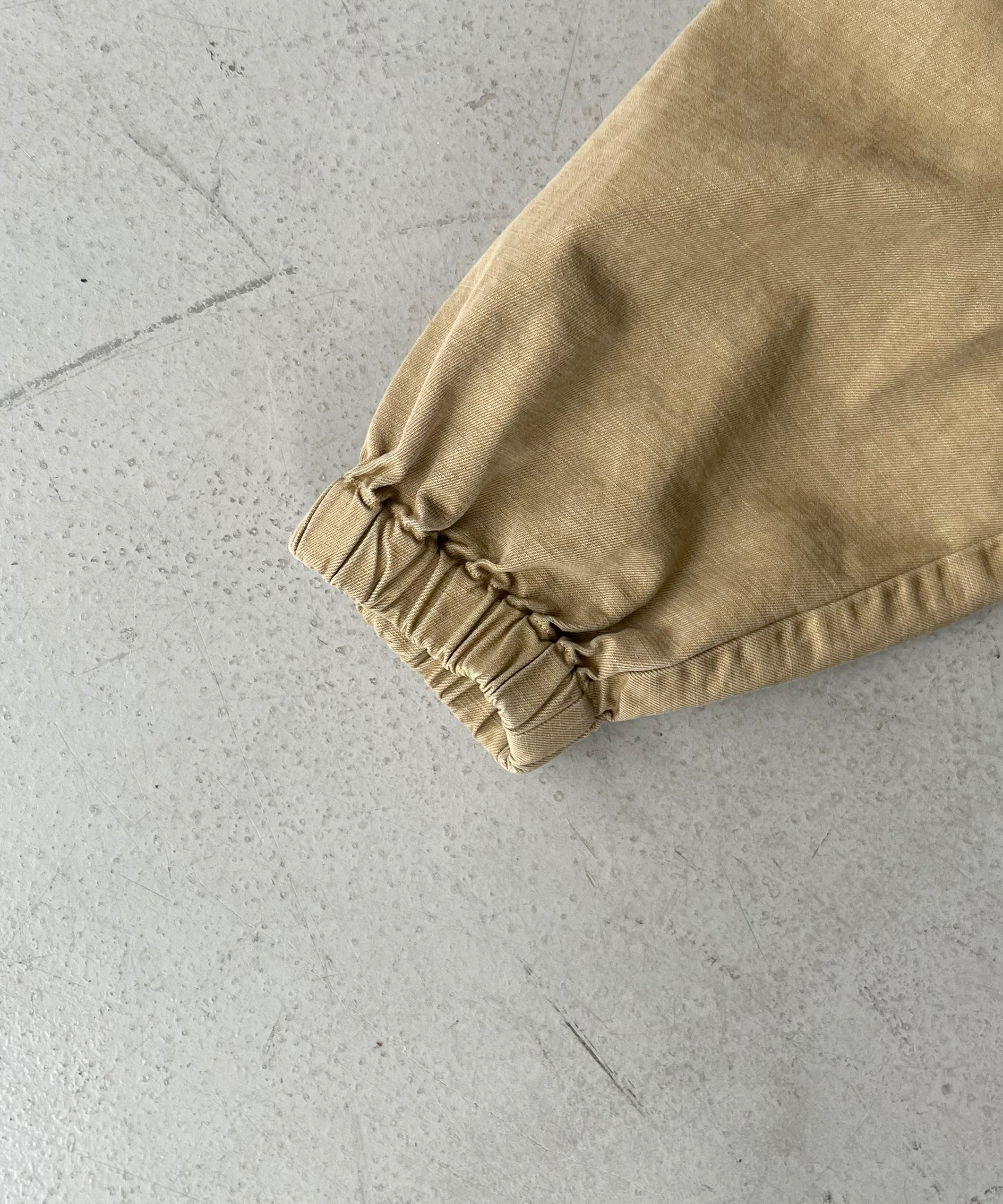 AURALEE Product dyed finx gabardine swing top "DYED BEIGE"