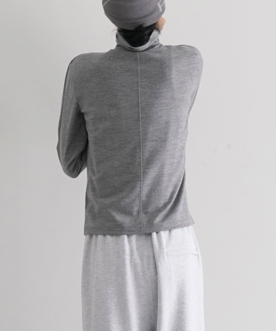 ENTIRE STUDIOS Apex wool top "DUST GREY"