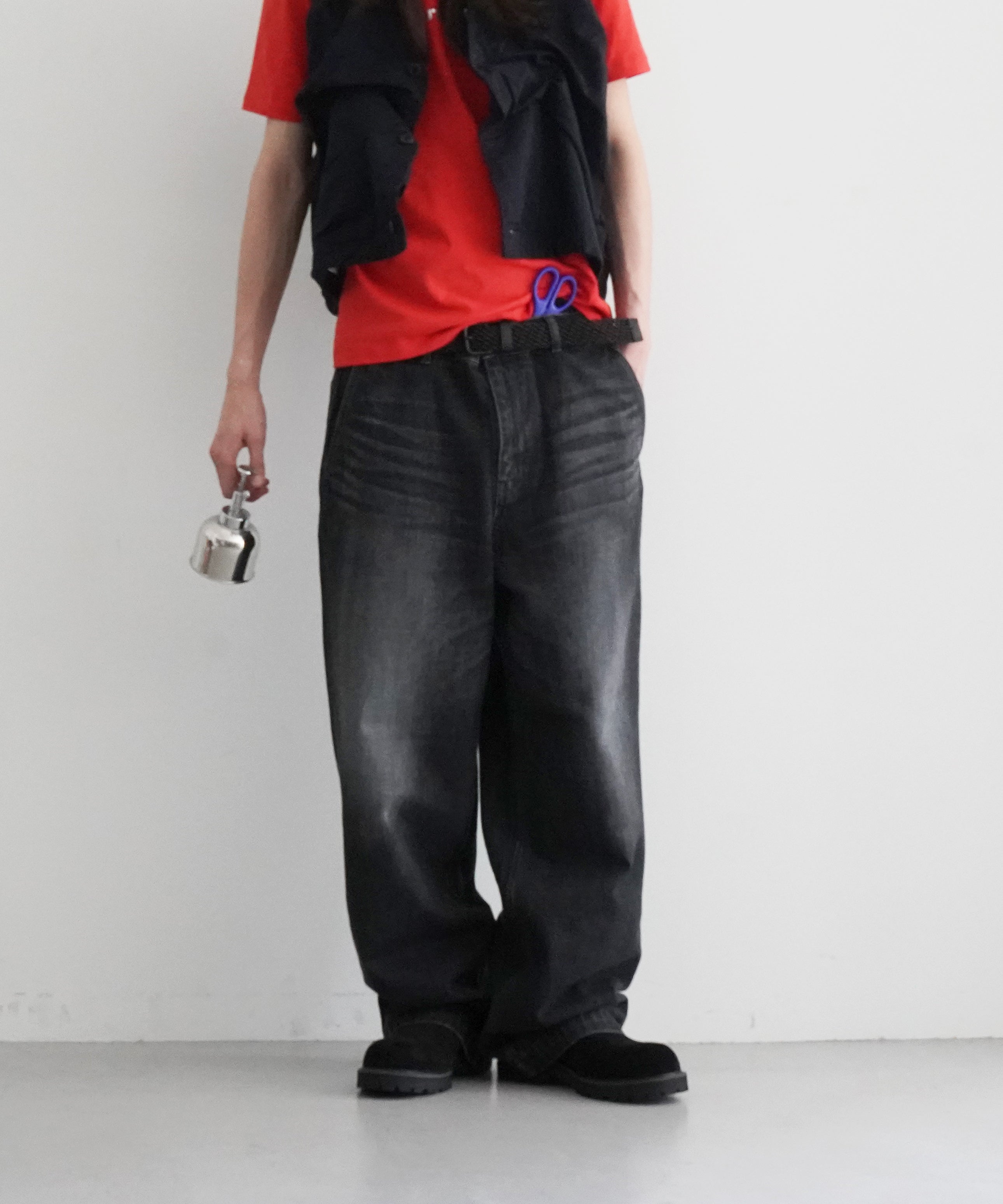 order Loose denim pants used "BLACK"