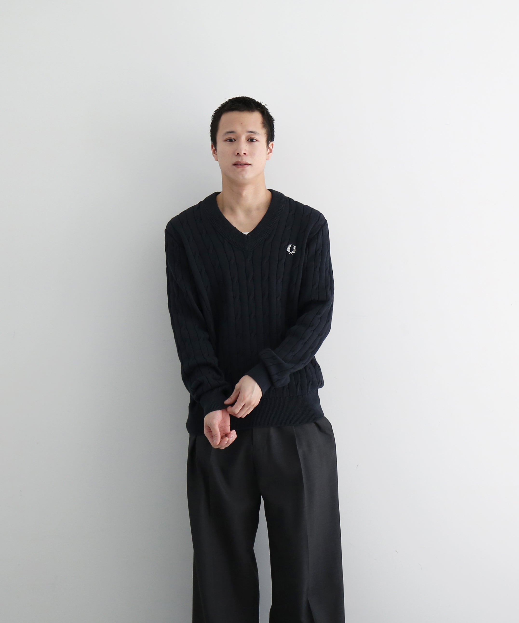 FRED PERRY ケーブル黒ニット FRED PERRY【フレッドペリー】 Cable knit v-neck jumper 