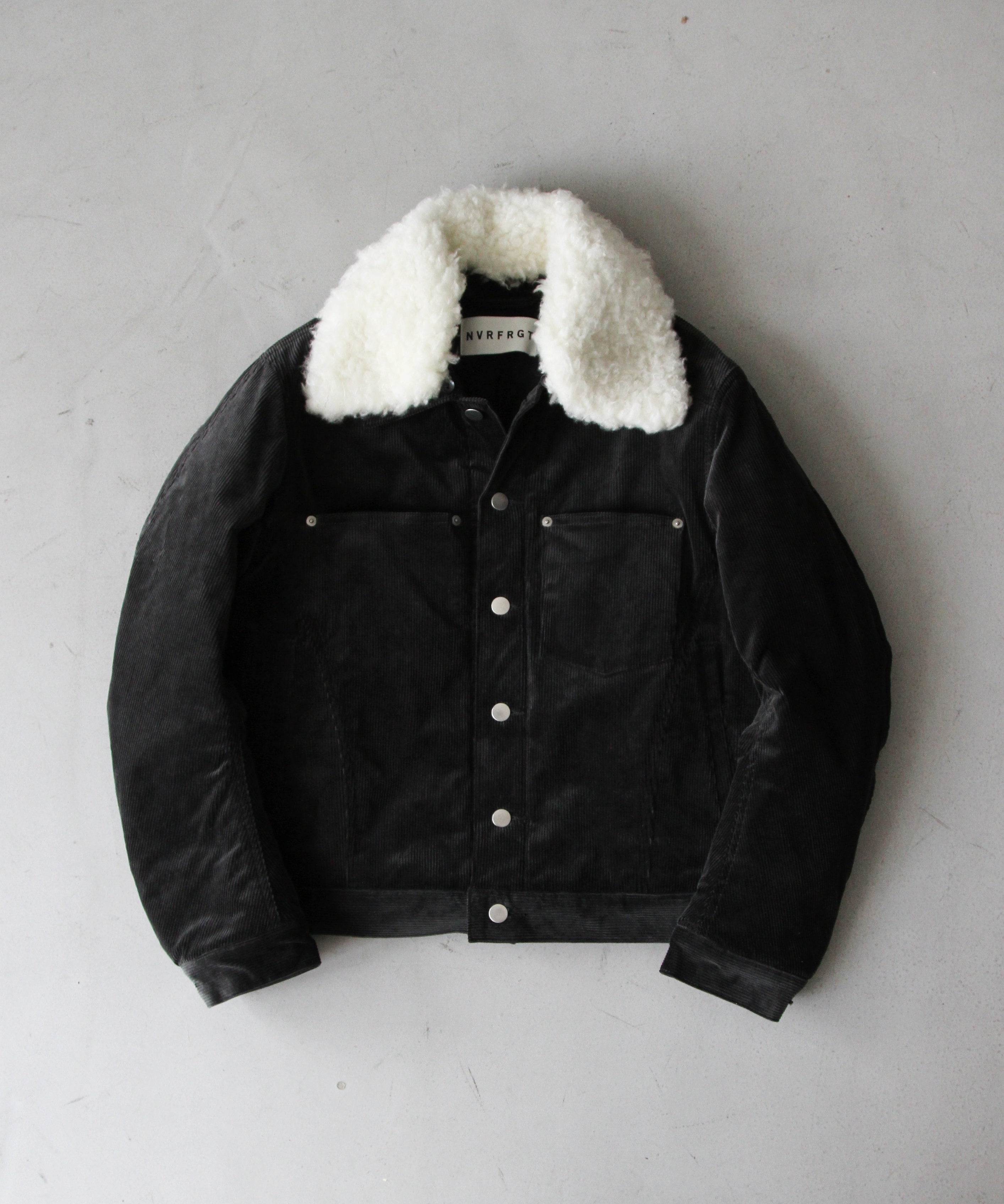 NVRFRGT SHEARING COLLAR CODUROY 3D TRUCKER JACKET 