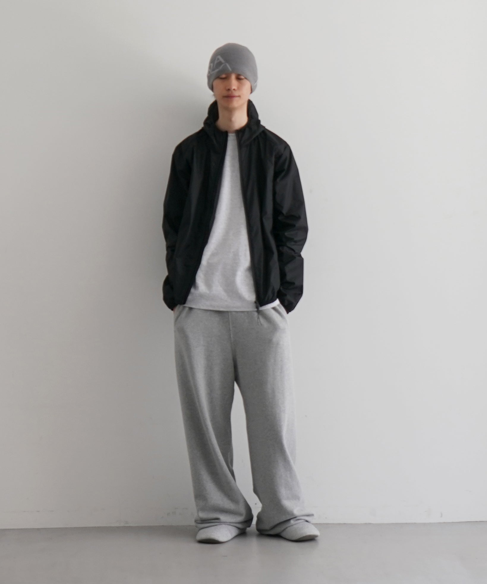 ROA Hue packable wind jacket "DARK RED"