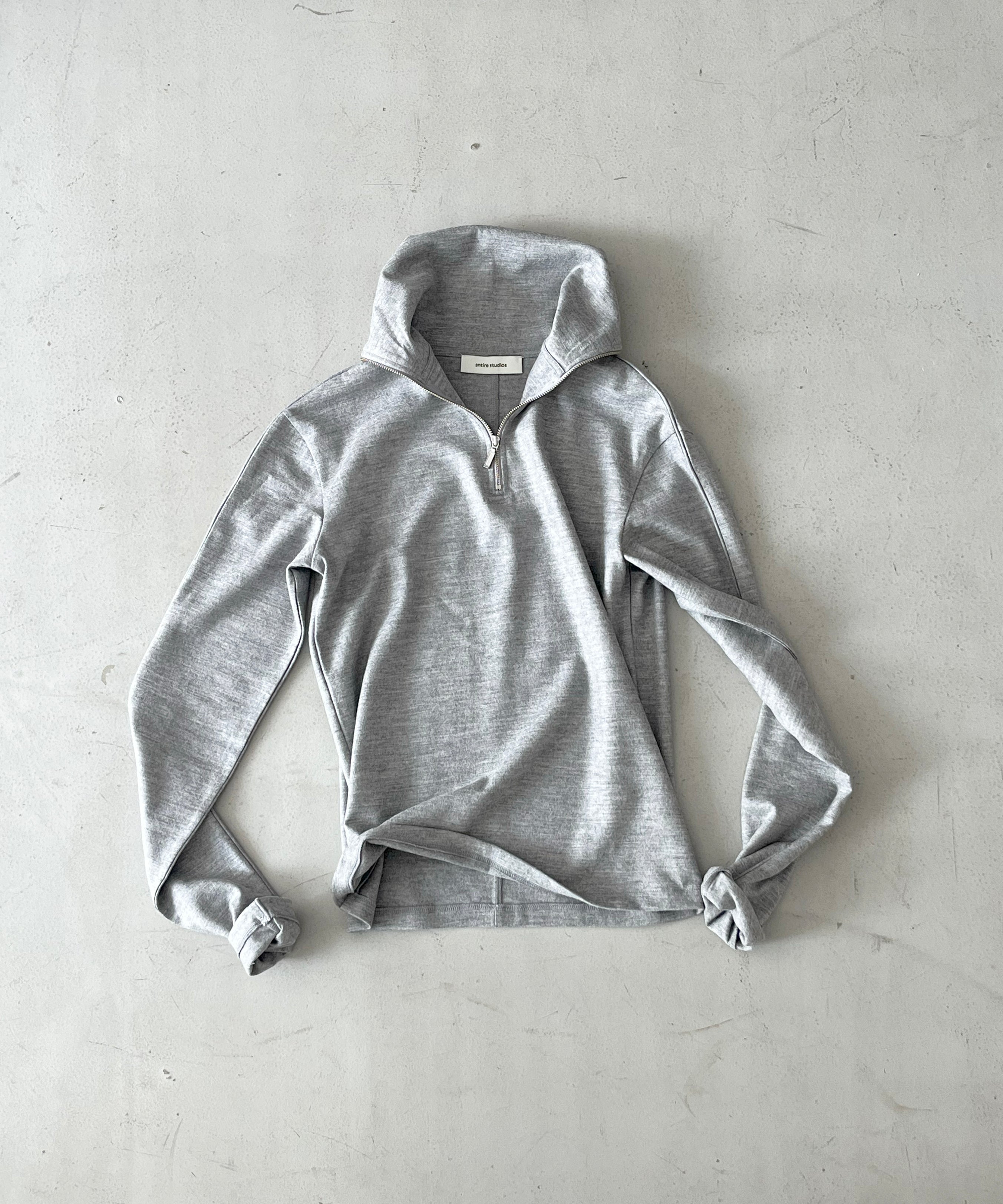 ENTIRE STUDIOS Apex wool top "DUST GREY"
