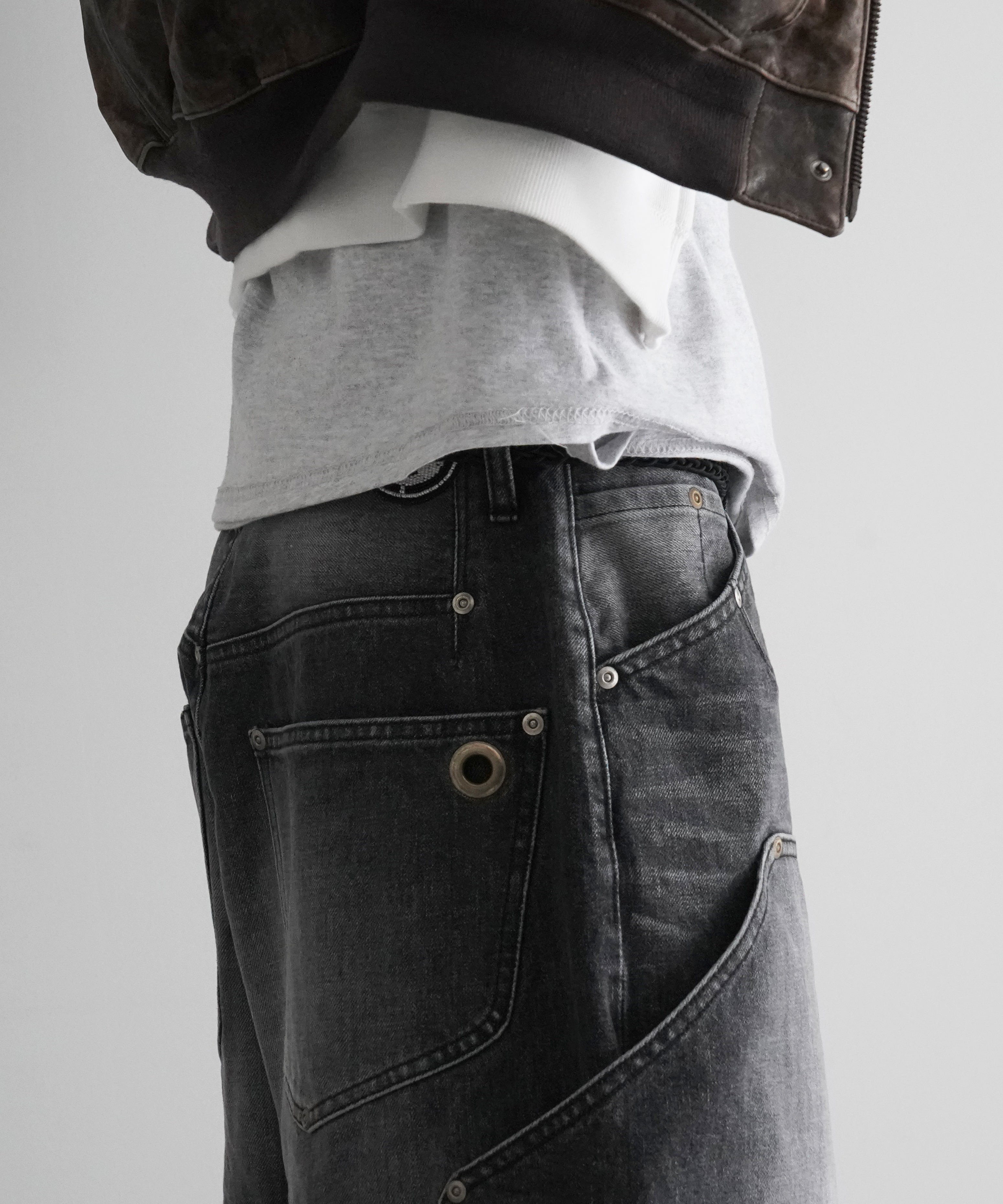 FAKE AS FLOWERS Newcommune aged baggy denim shorts "BLACK"