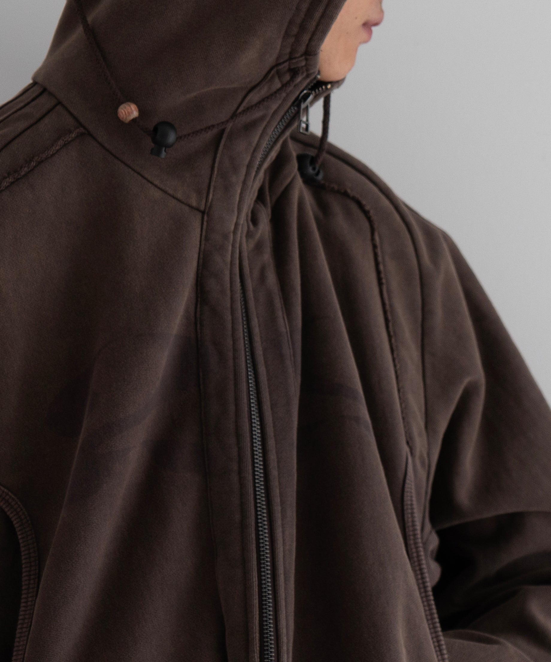 JIAN YE 25 Hoodie "BROWN"