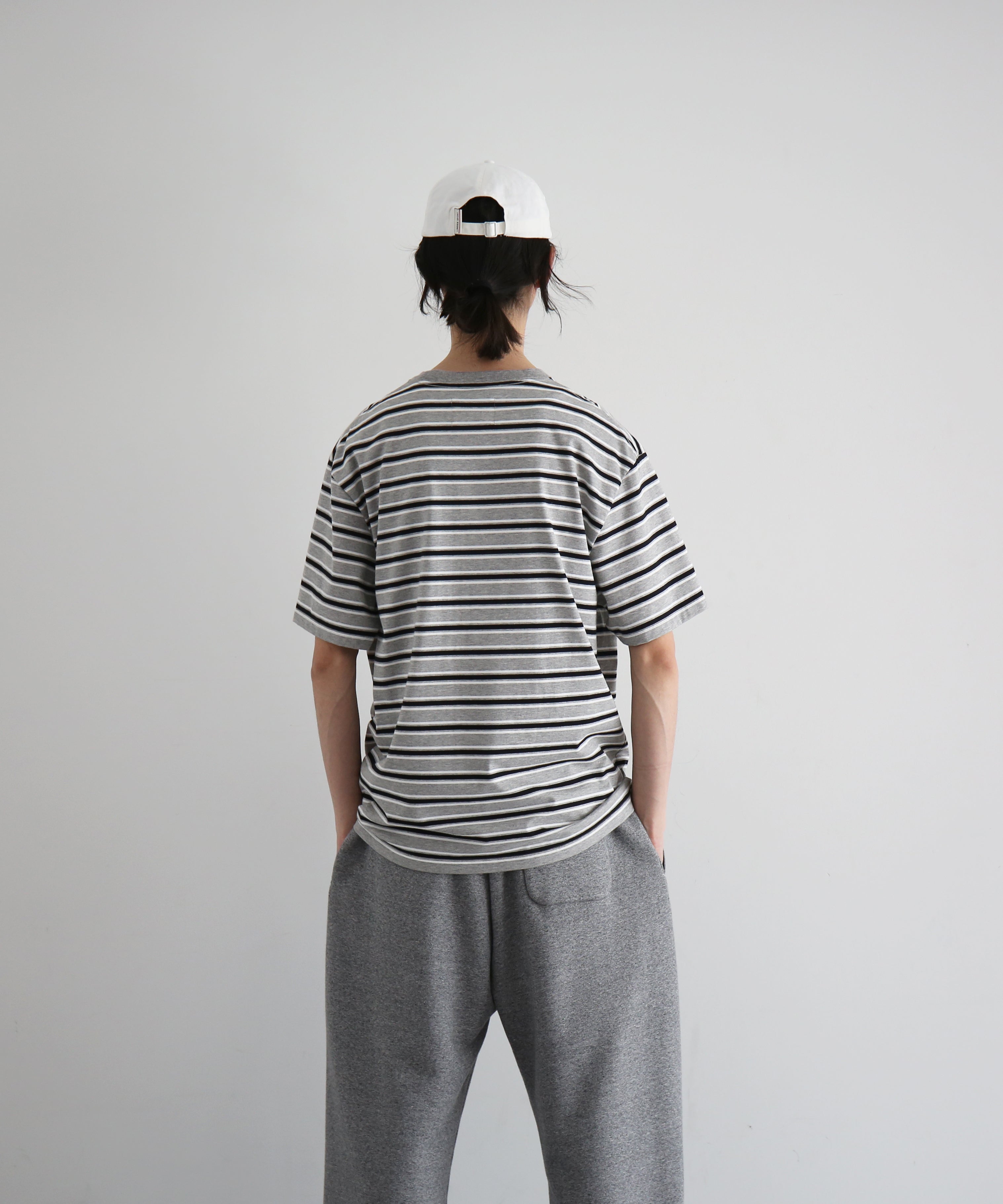 KAIKO C neck border t-shirts "FIGURE"