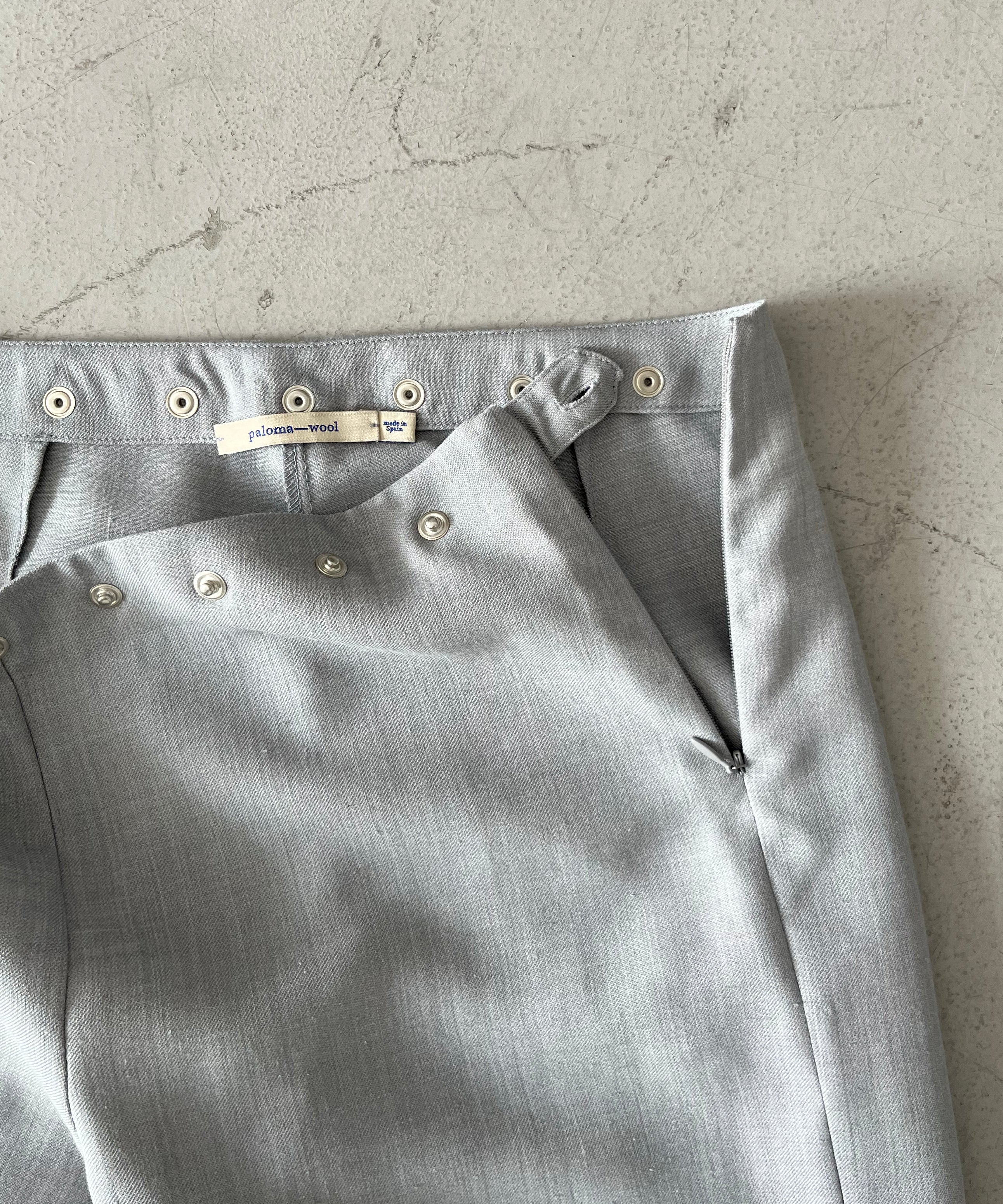 Paloma Wool Dain snaps "LIGHT GREY"