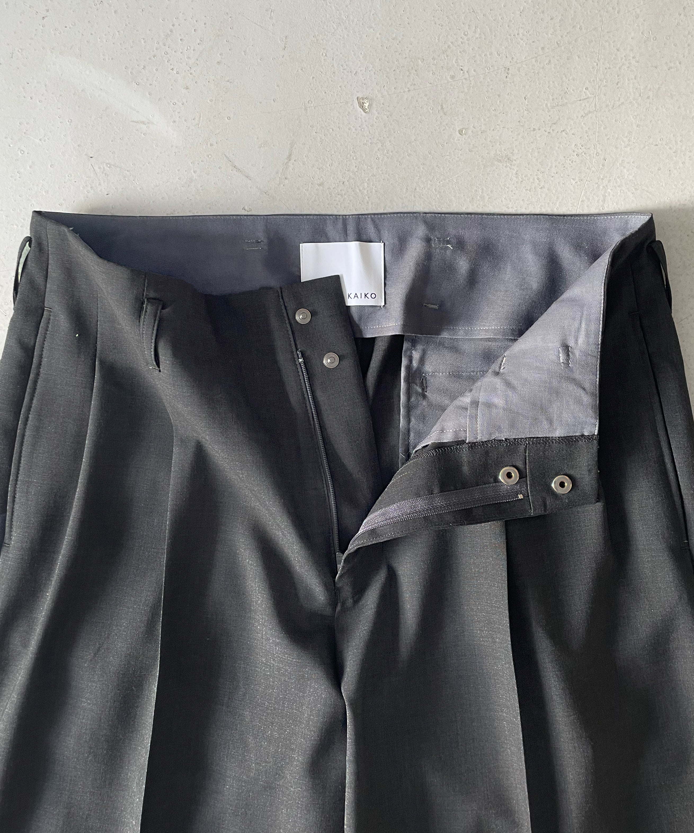 KAIKO Wool wide slacks "D.FIGURE"