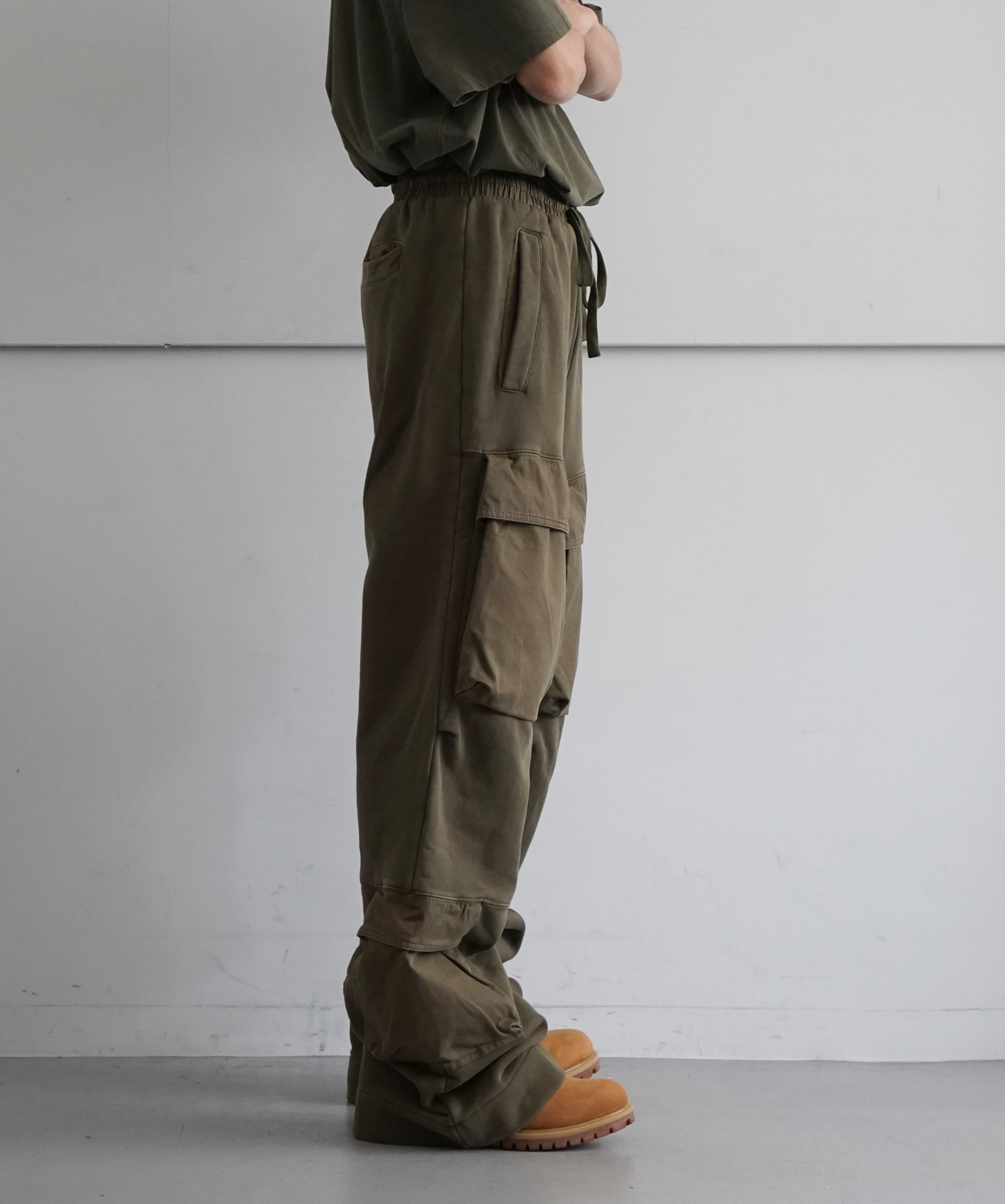 ENTIRE STUDIOS Utility sweats "MILITARY"