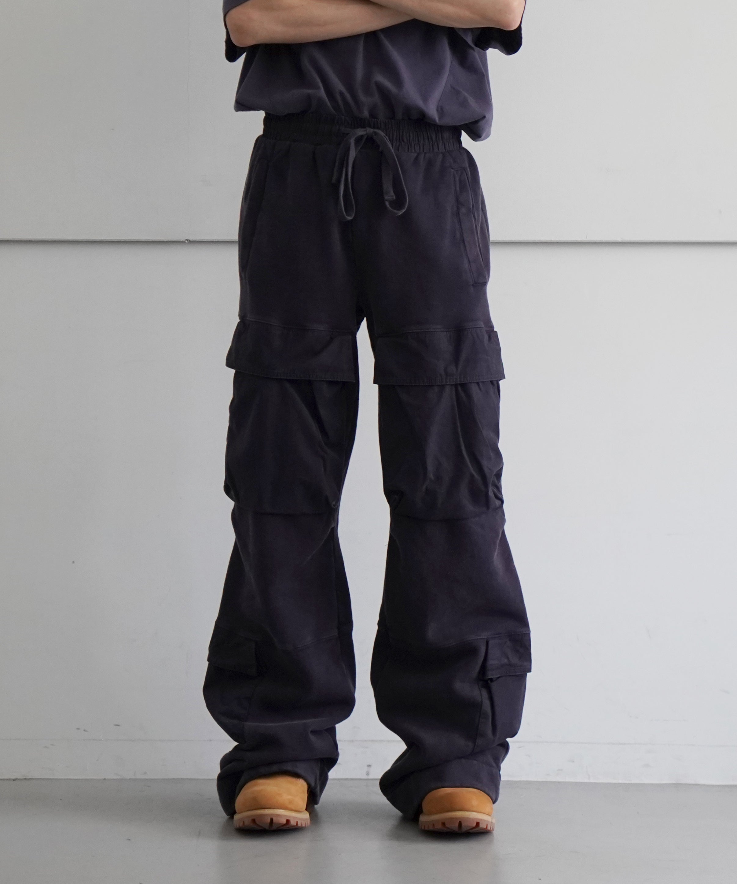 ENTIRE STUDIOS Utility sweats "MILITARY"