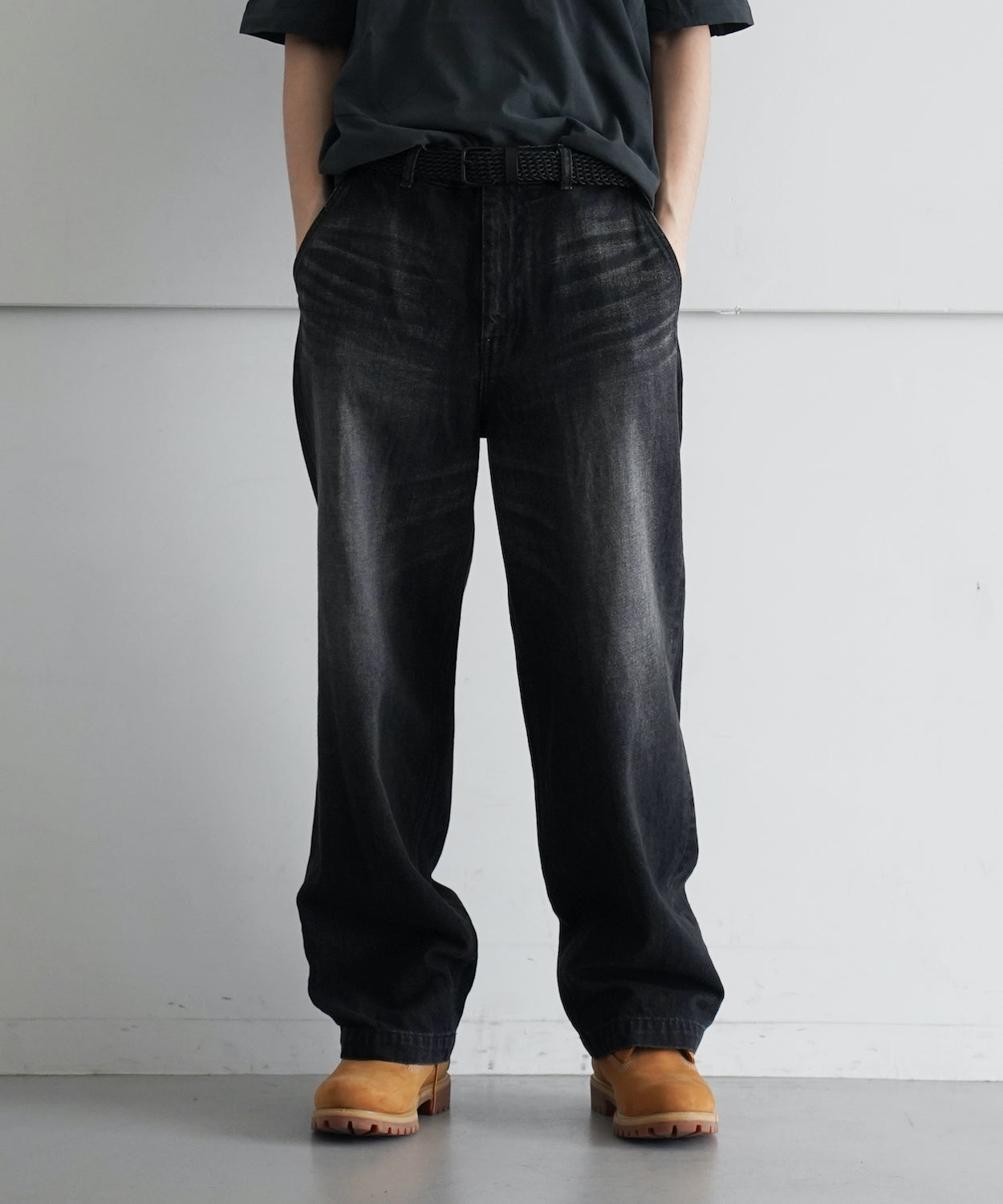 order Loose denim pants used "BLACK"