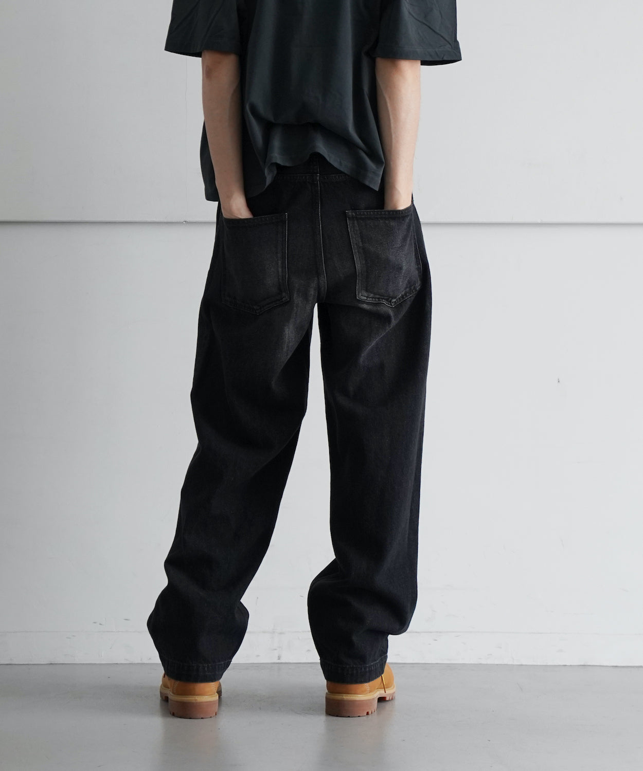 order Loose denim pants used "BLACK"