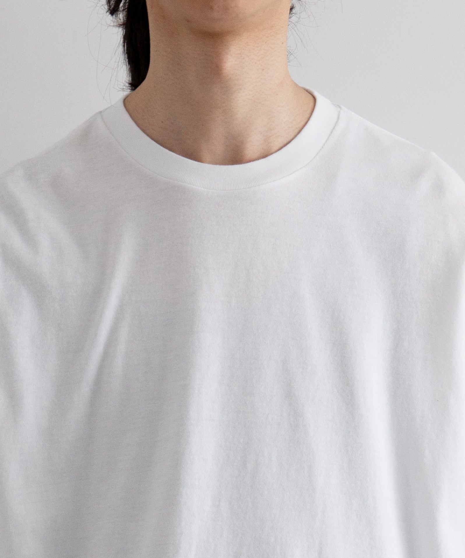AURALEE Seamless crew neck tee "WHITE"