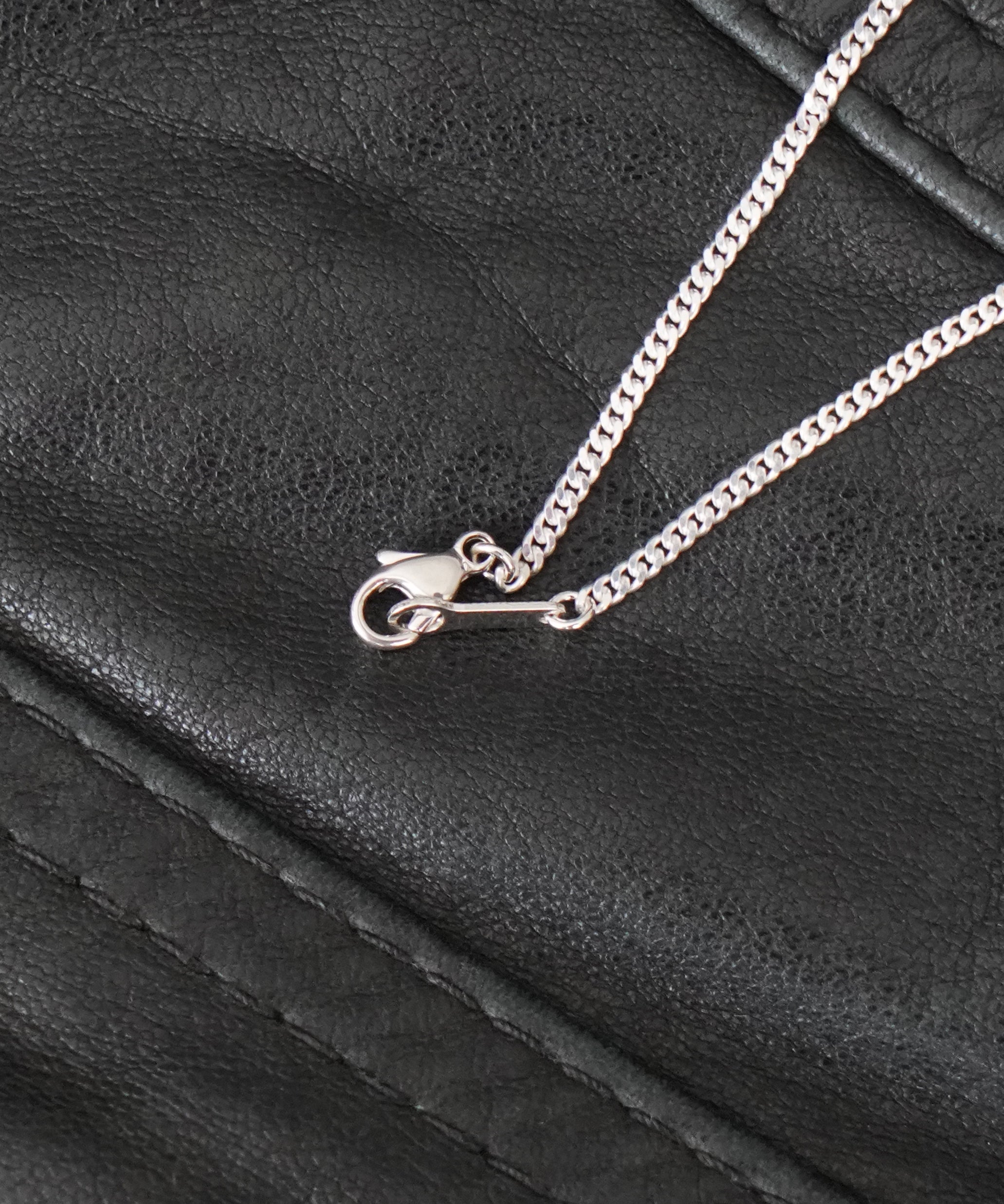 SHRINE S logo necklace "SILVER"