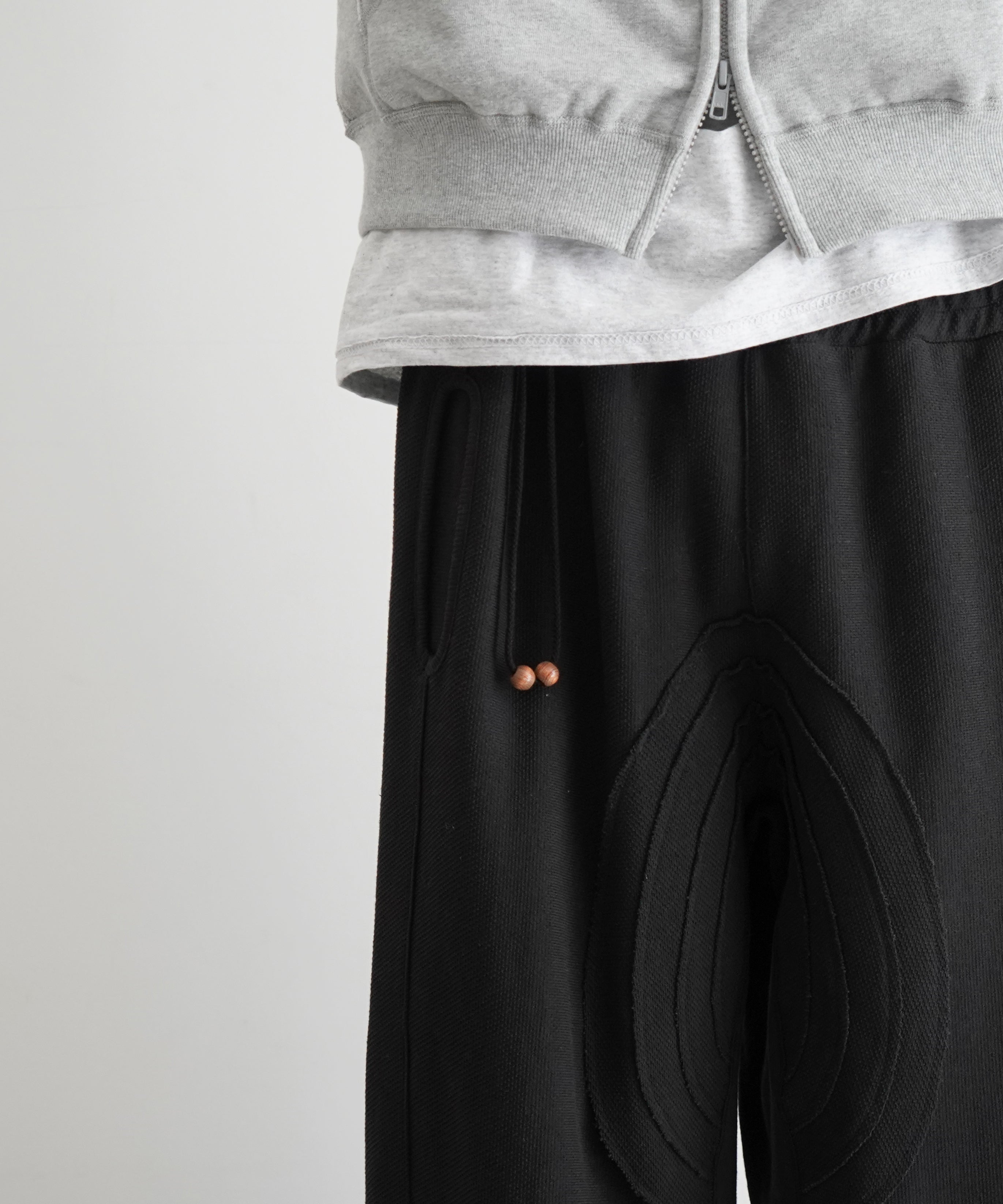 JIAN YE Orbit pants "BLACK"