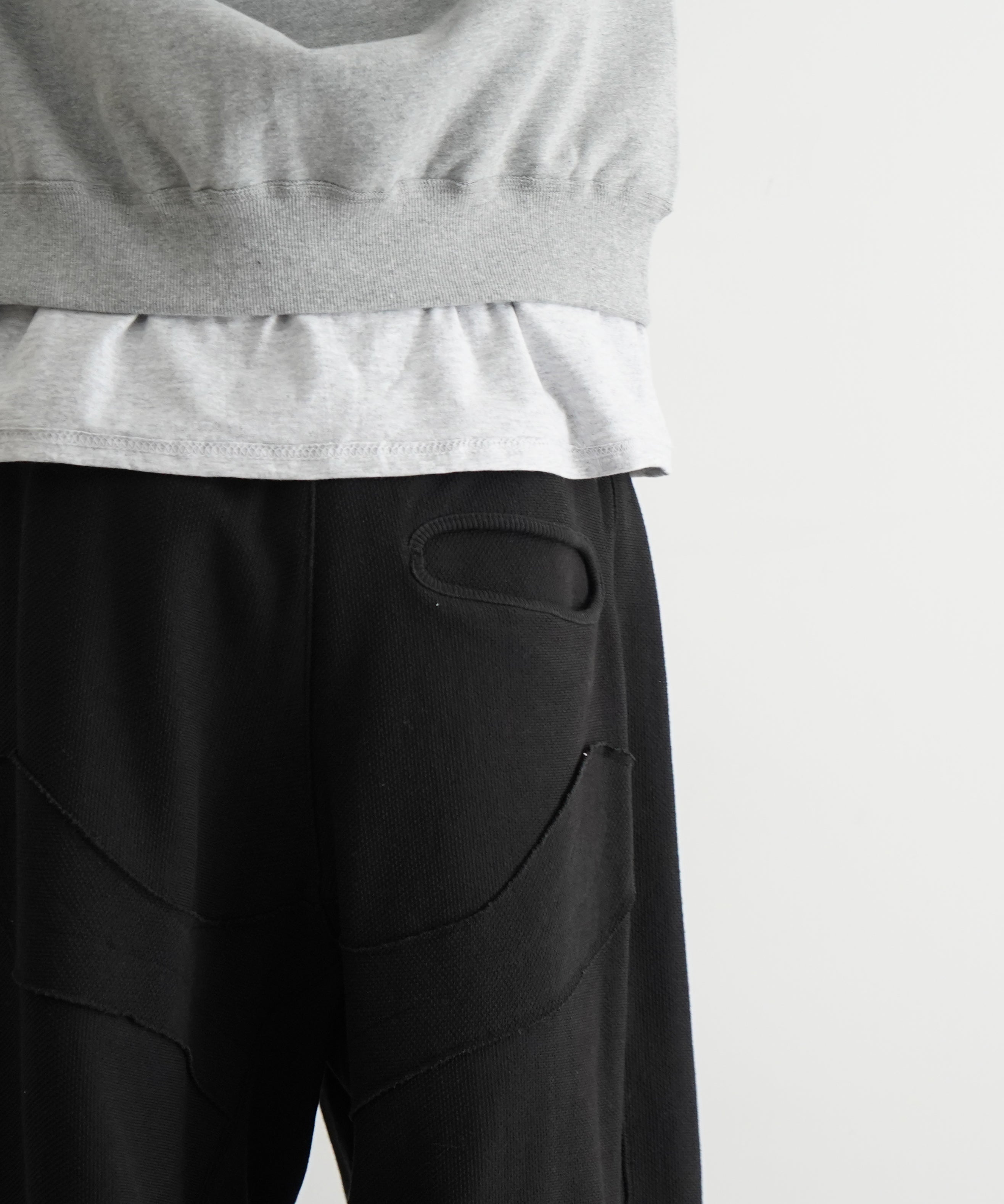 JIAN YE Orbit pants "BLACK"