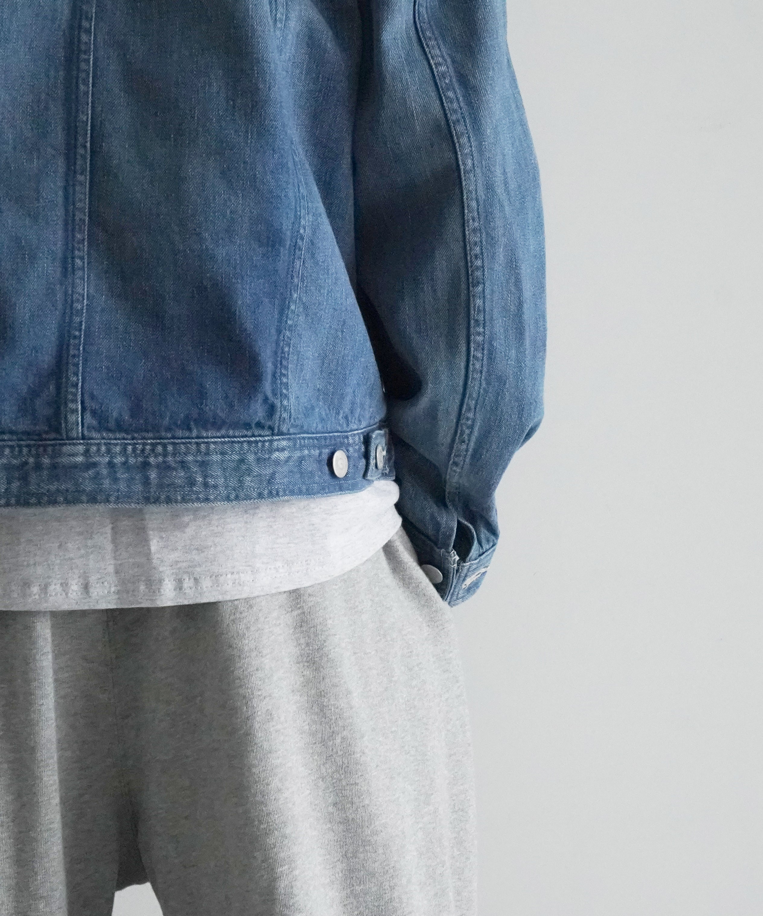 AURALEE Selvedge faded light denim blouson "LIGHT INDIGO"