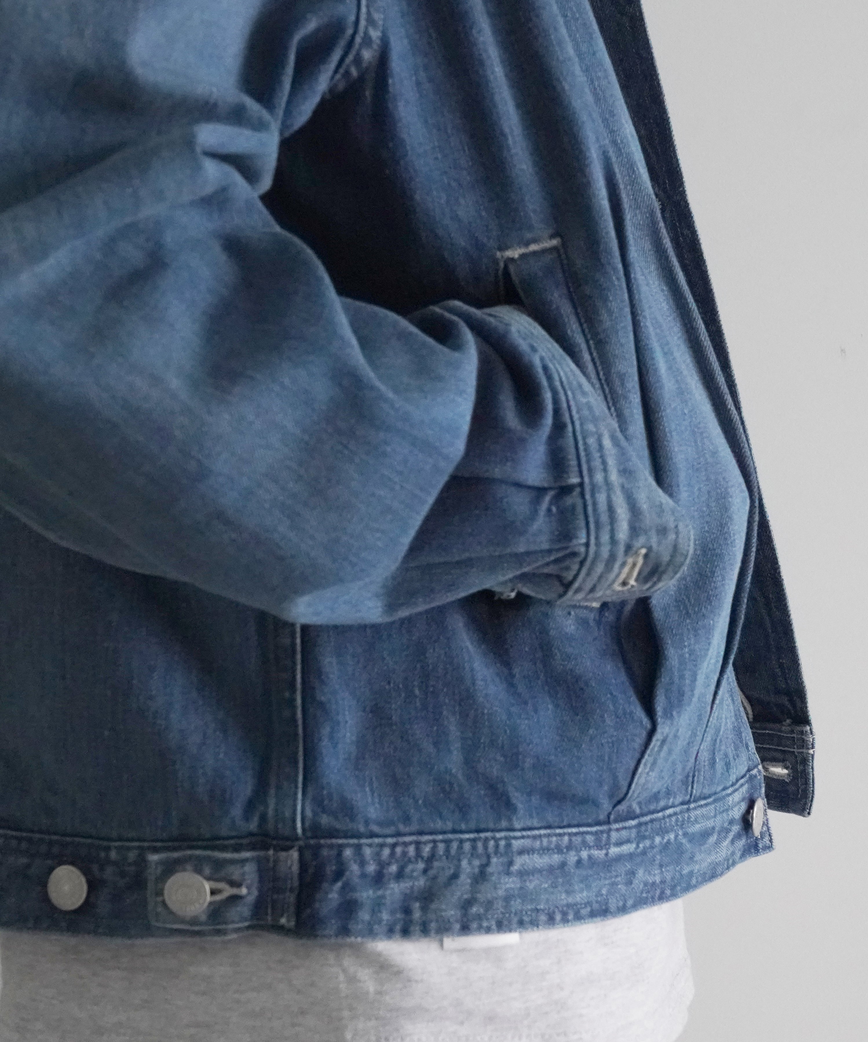 AURALEE Selvedge faded light denim blouson "LIGHT INDIGO"