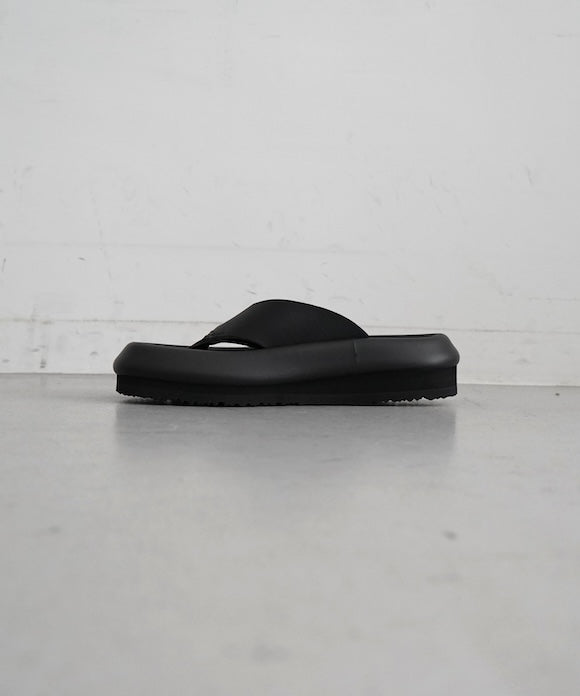 MIDORIKAWA RYO Spoiler leather sandal "BLACK"