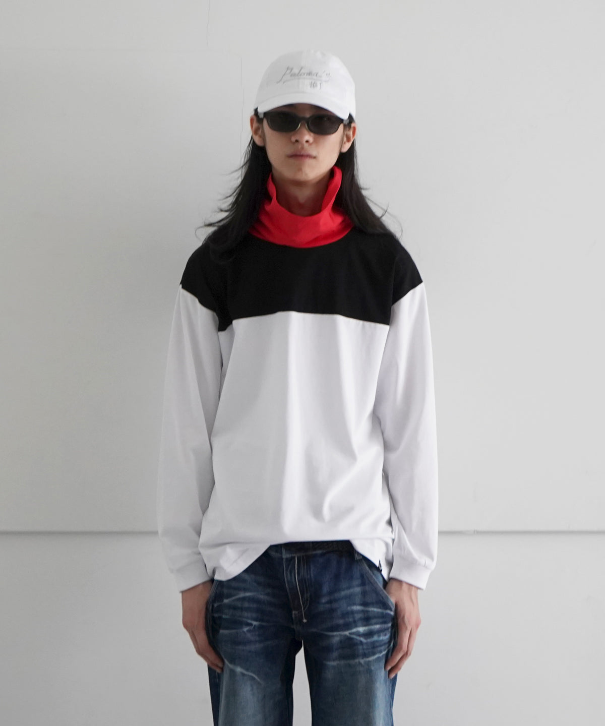 PHINGERIN PANEL NECK L/S TEE "A:WHITE X RED"